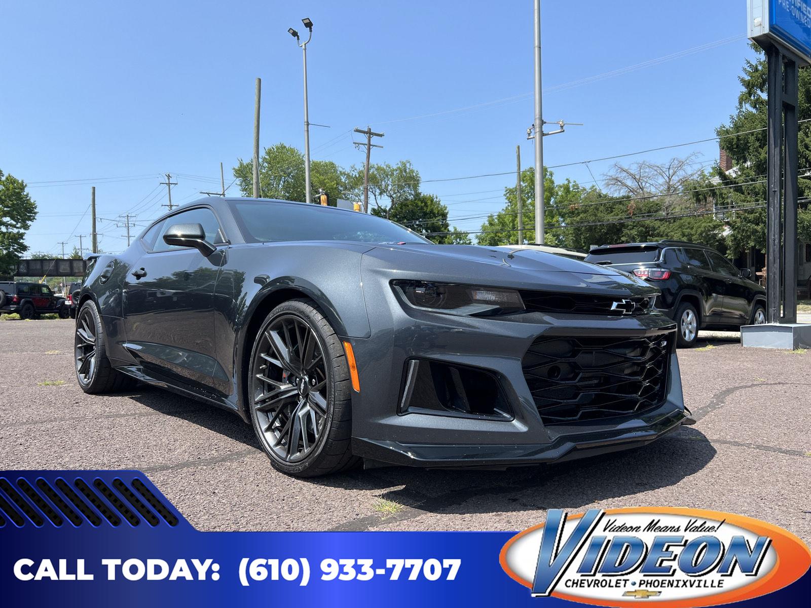 Nightfall Gray Metallic 2018 Chevrolet Camaro Coupe Rear-Wheel Drive 6-Speed Manual