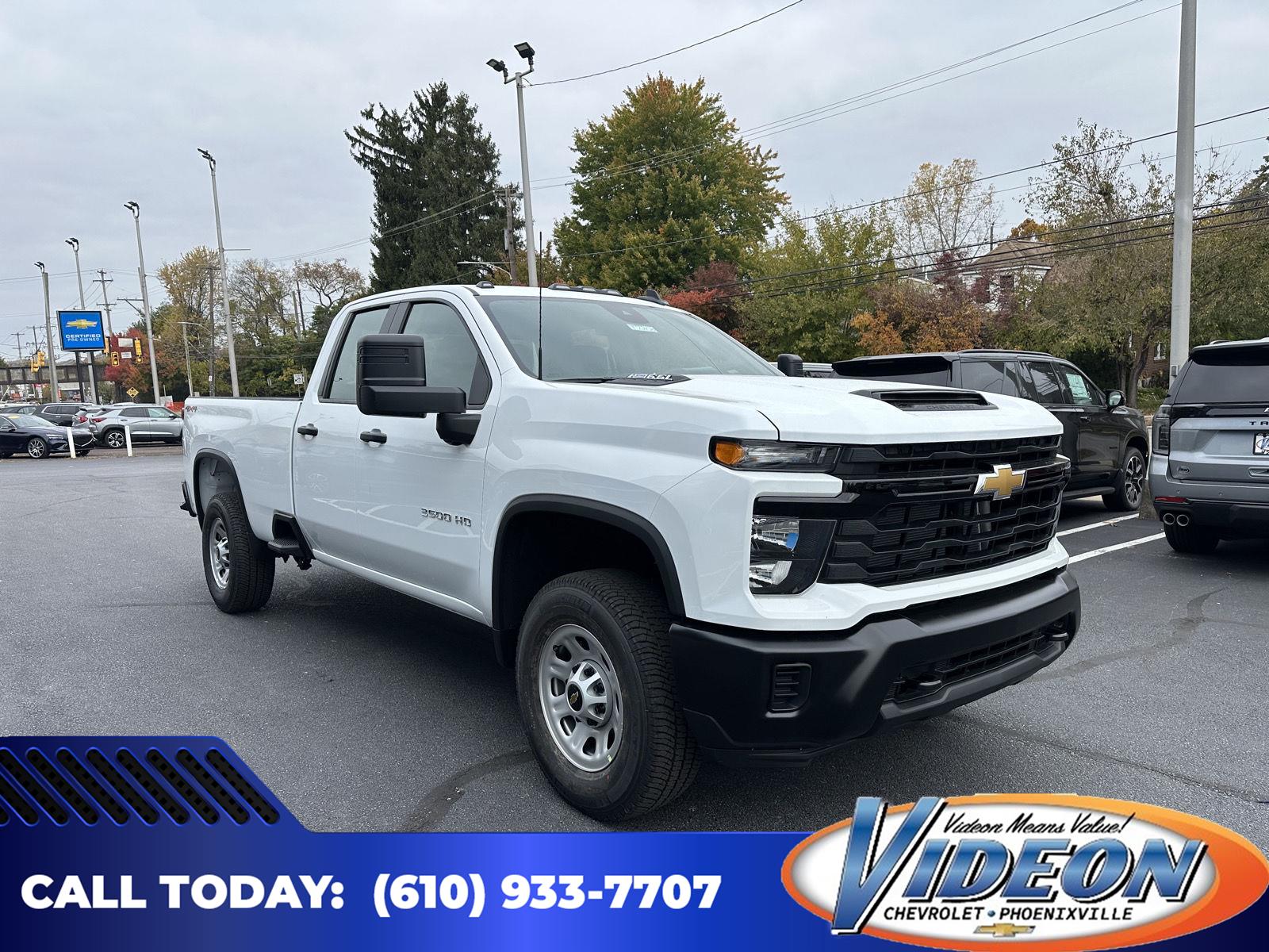 Summit White 2026 Chevrolet Silverado 3500HD Pickup Truck Four-Wheel Drive Automatic