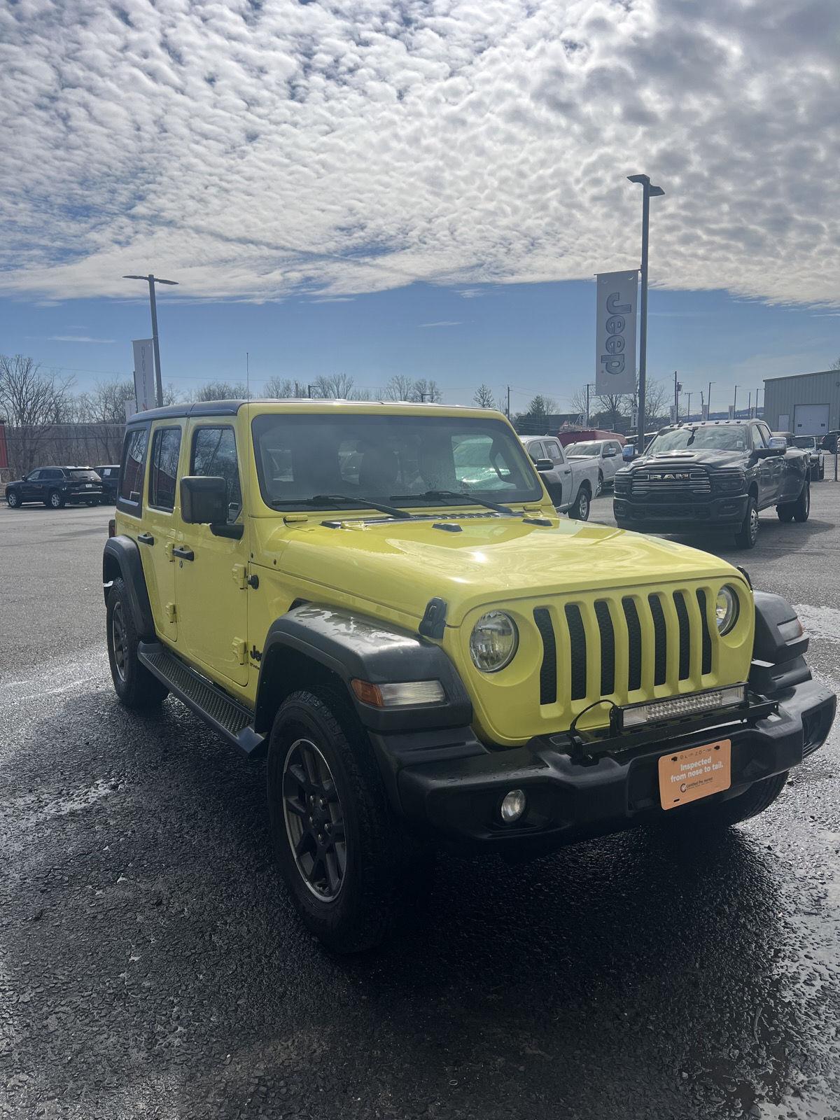 Used 2023 Jeep Wrangler Image