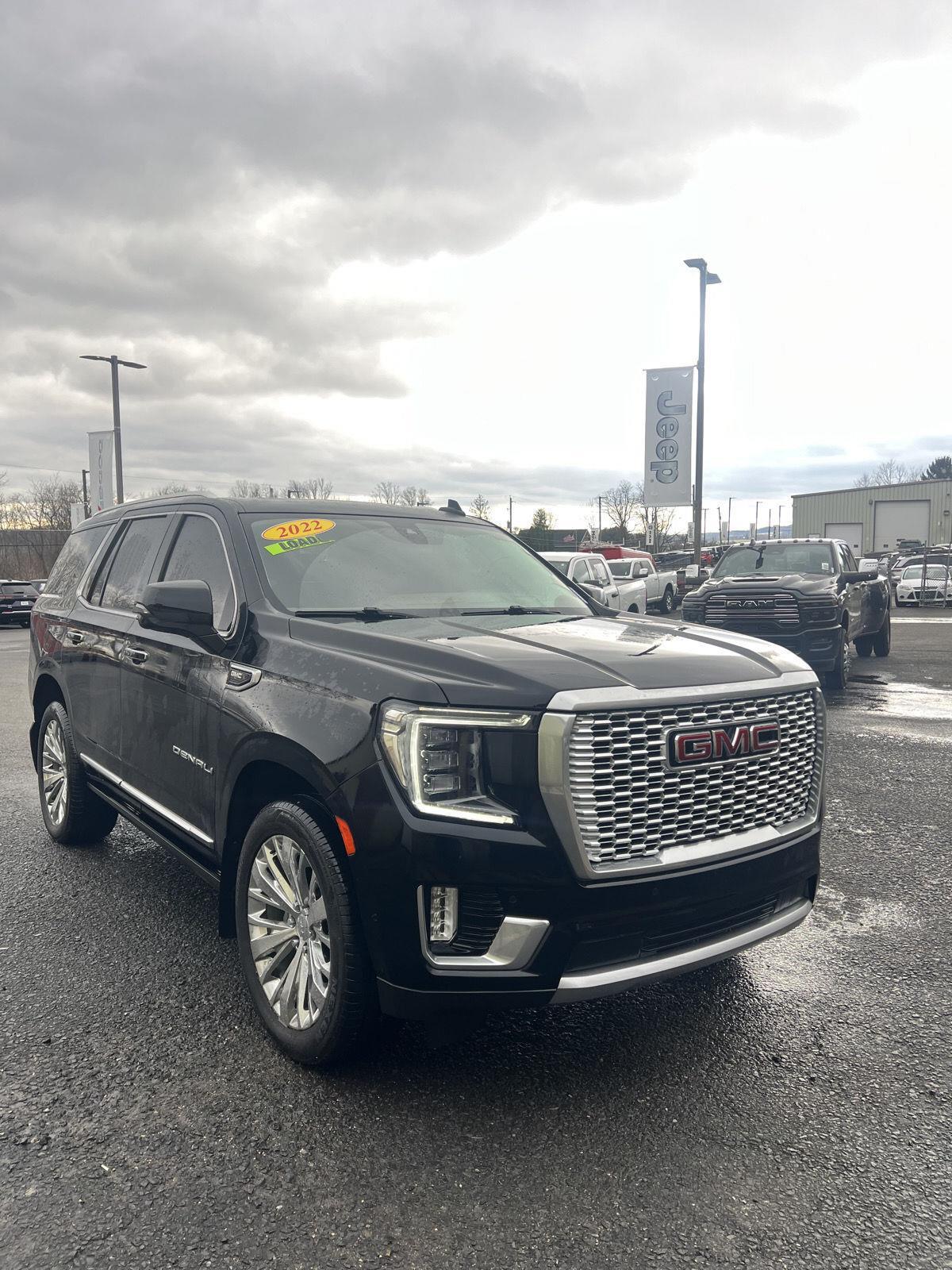 Used 2022 GMC Yukon Image