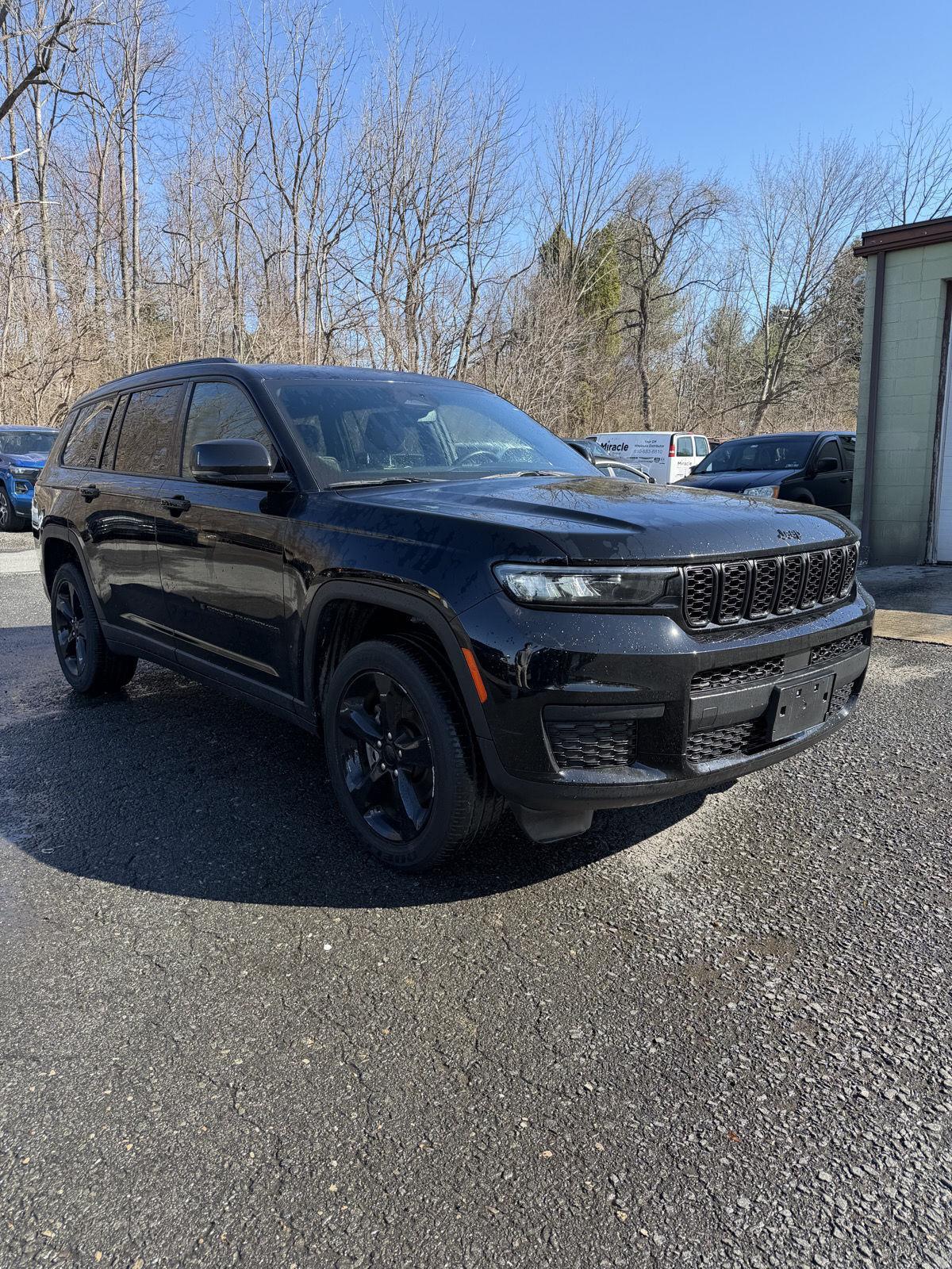 Used 2022 Jeep Grand Cherokee L Image