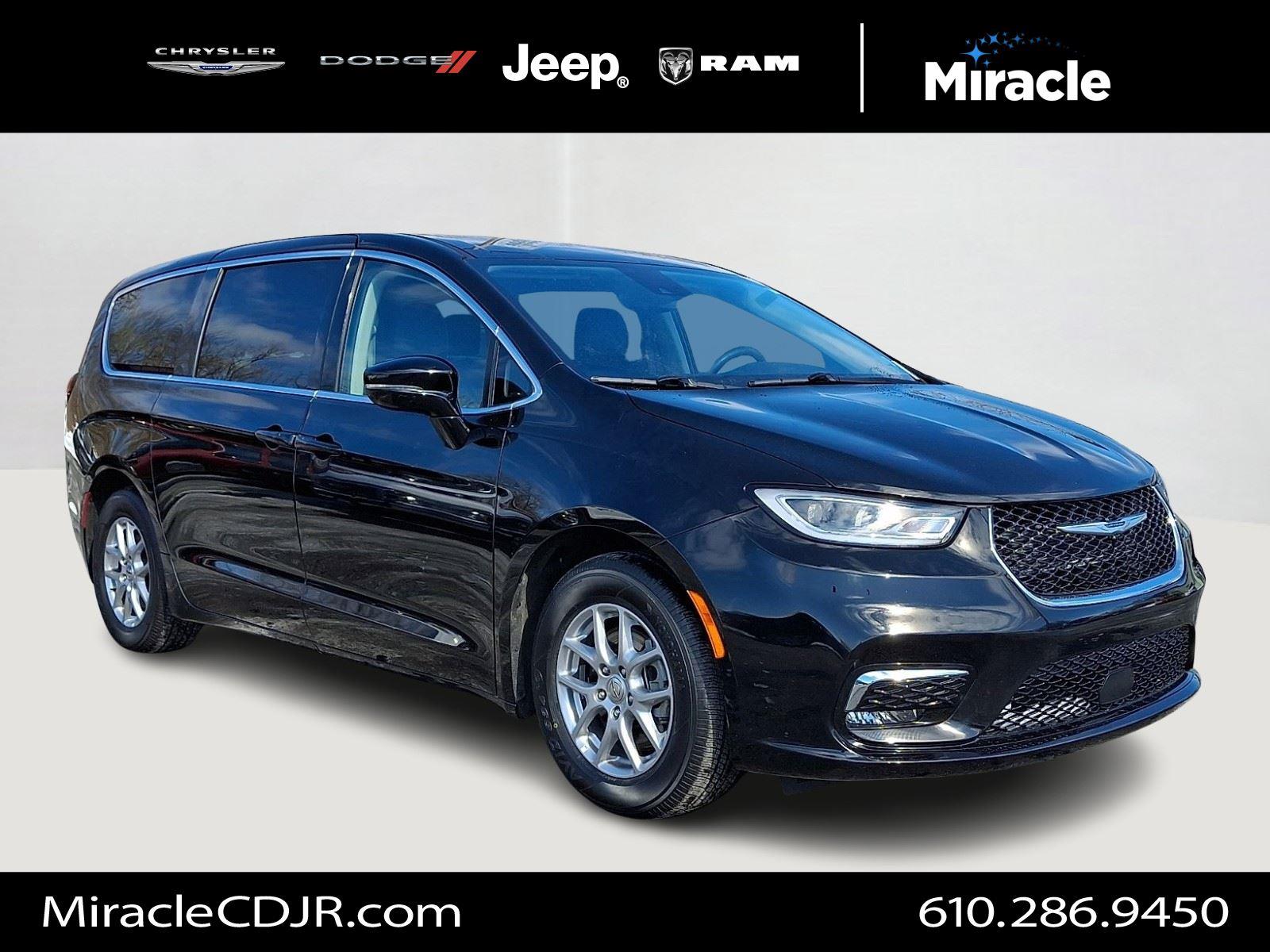 2024 Chrysler Pacifica Touring L FWD