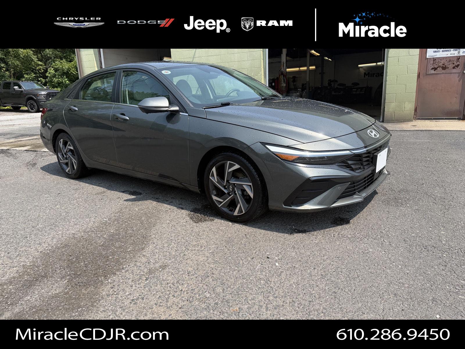 Amazon Gray 2024 Hyundai Elantra Sedan Front-Wheel Drive Continuously Variable Transmission