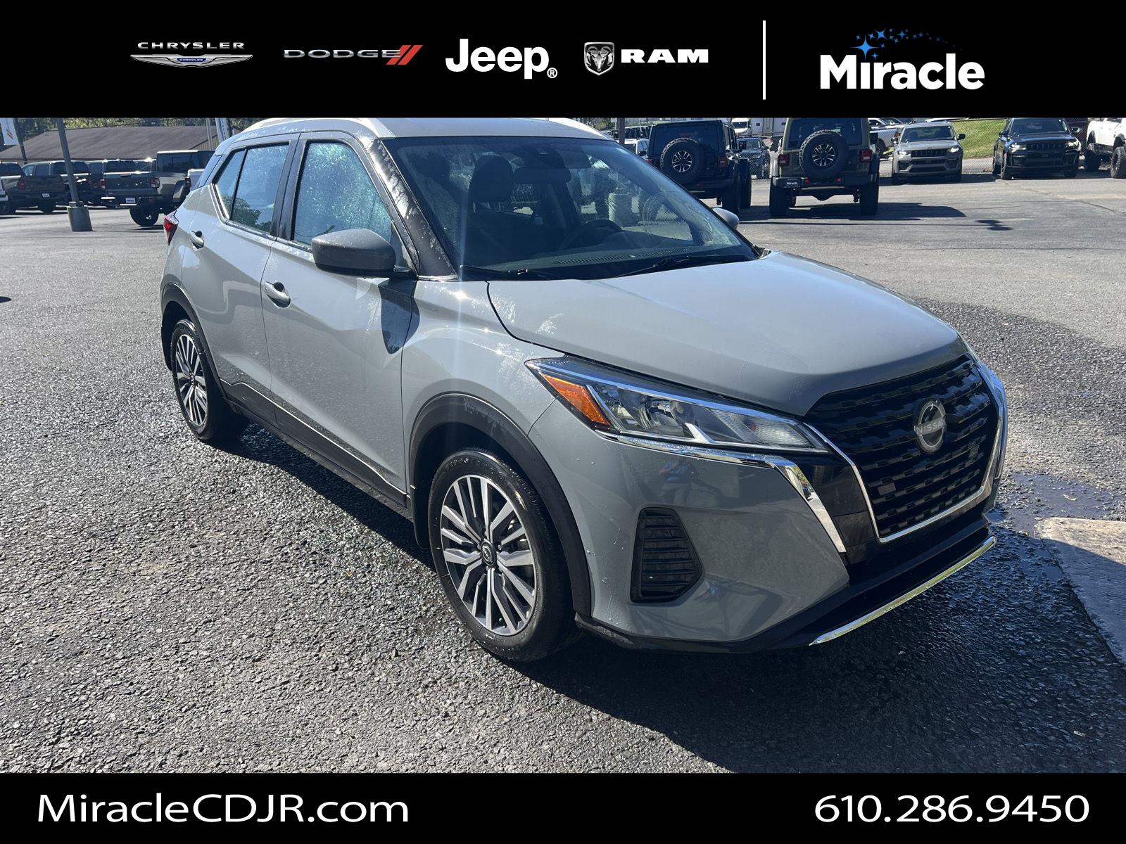 Boulder Gray Pearl 2024 Nissan Kicks SUV / Crossover Front-Wheel Drive Continuously Variable Transmission