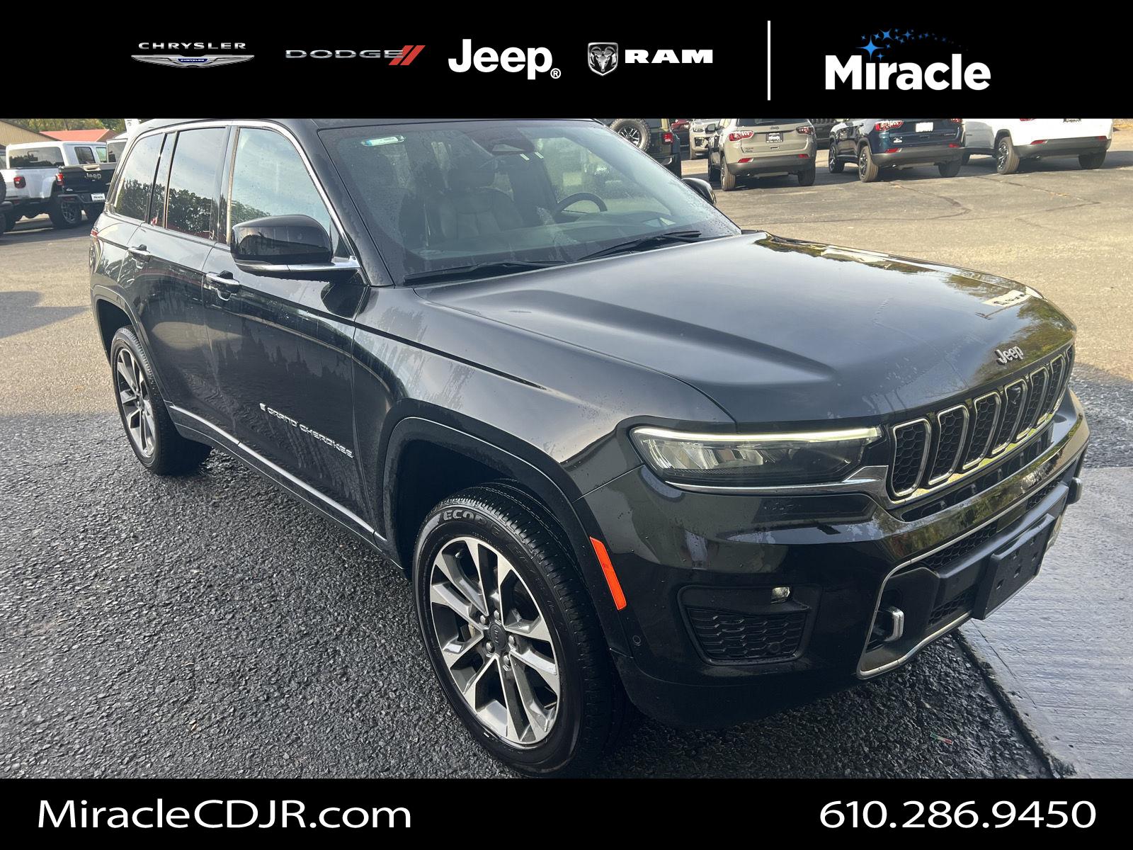 Diamond Black Crystal Pearlcoat 2022 Jeep Grand Cherokee SUV / Crossover Four-Wheel Drive 8-Speed Automatic