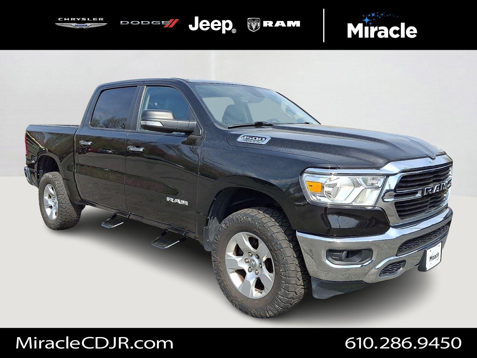 Diamond Black Crystal Pearlcoat 2019 RAM 1500 Big Horn Crew Cab 4WD Pickup Truck Four-Wheel Drive 8-Speed Automatic