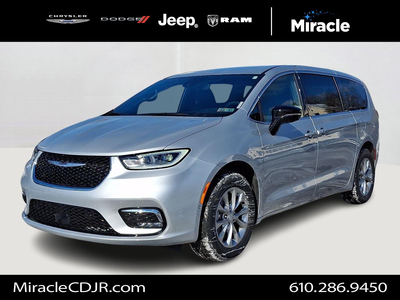 Silver Mist Clearcoat 2026 Chrysler Pacifica Minivan All-Wheel Drive 9-Speed Automatic