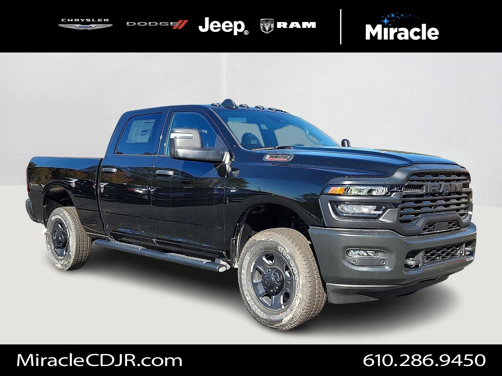 Diamond Black Crystal Pearlcoat 2026 RAM 2500 Pickup Truck Four-Wheel Drive 8-Speed Automatic