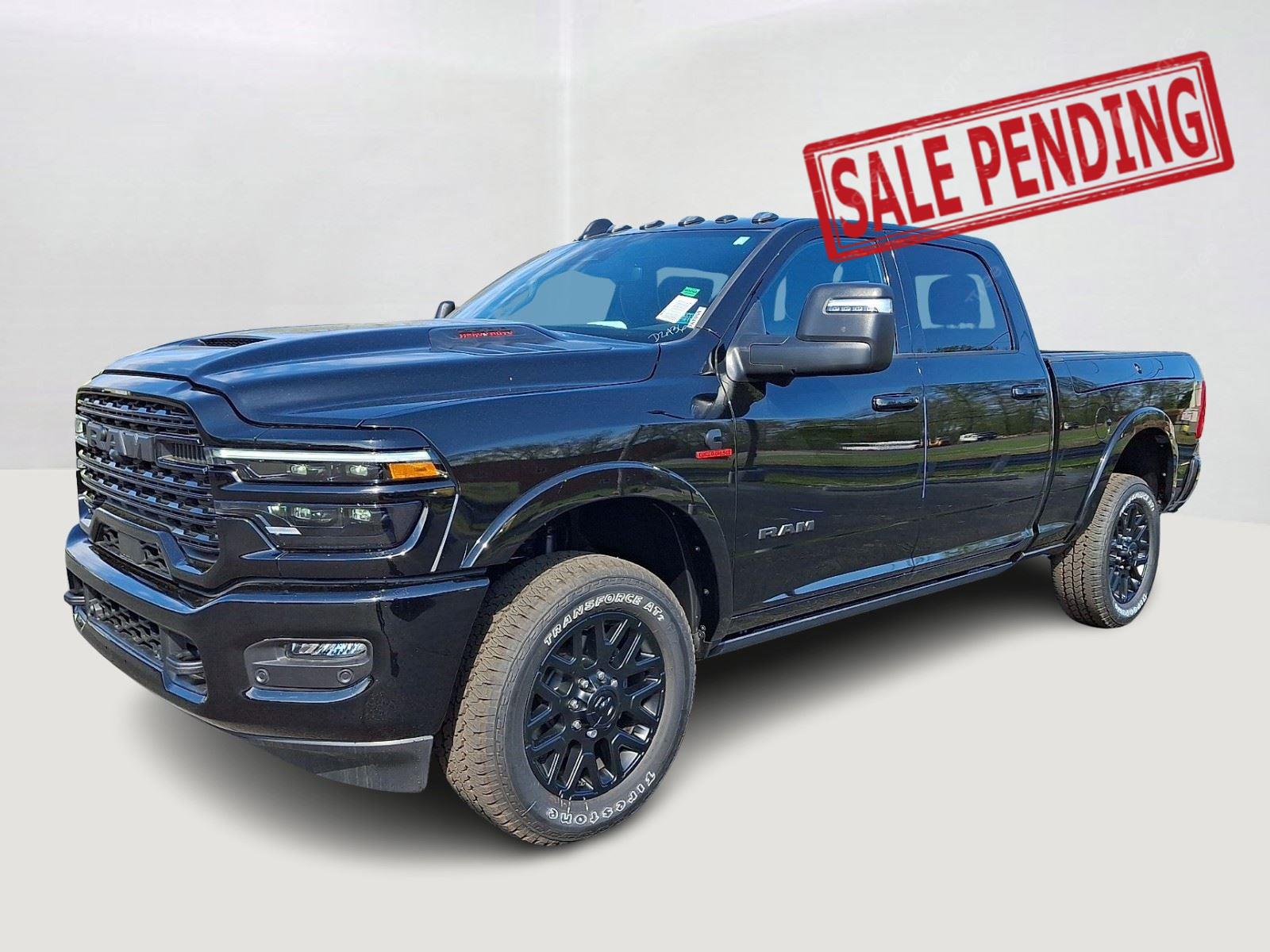 Diamond Black Crystal Pearlcoat 2026 RAM 2500 Pickup Truck Four-Wheel Drive 8-Speed Automatic