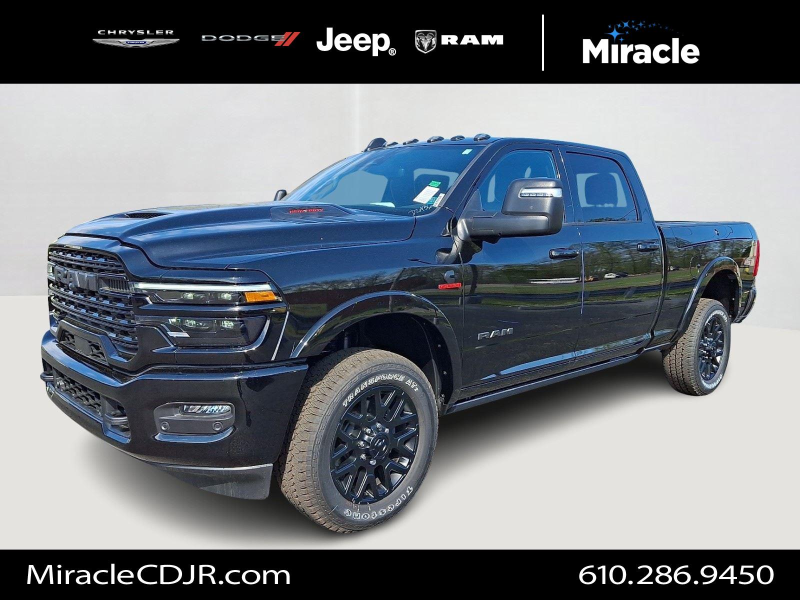 Diamond Black Crystal Pearlcoat 2026 RAM 2500 Pickup Truck Four-Wheel Drive 8-Speed Automatic