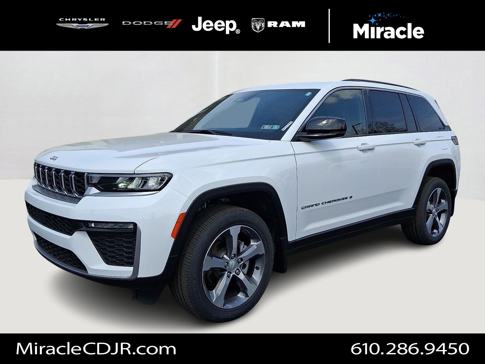 Bright White Clearcoat 2026 Jeep Grand Cherokee SUV / Crossover Four-Wheel Drive 8-Speed Automatic