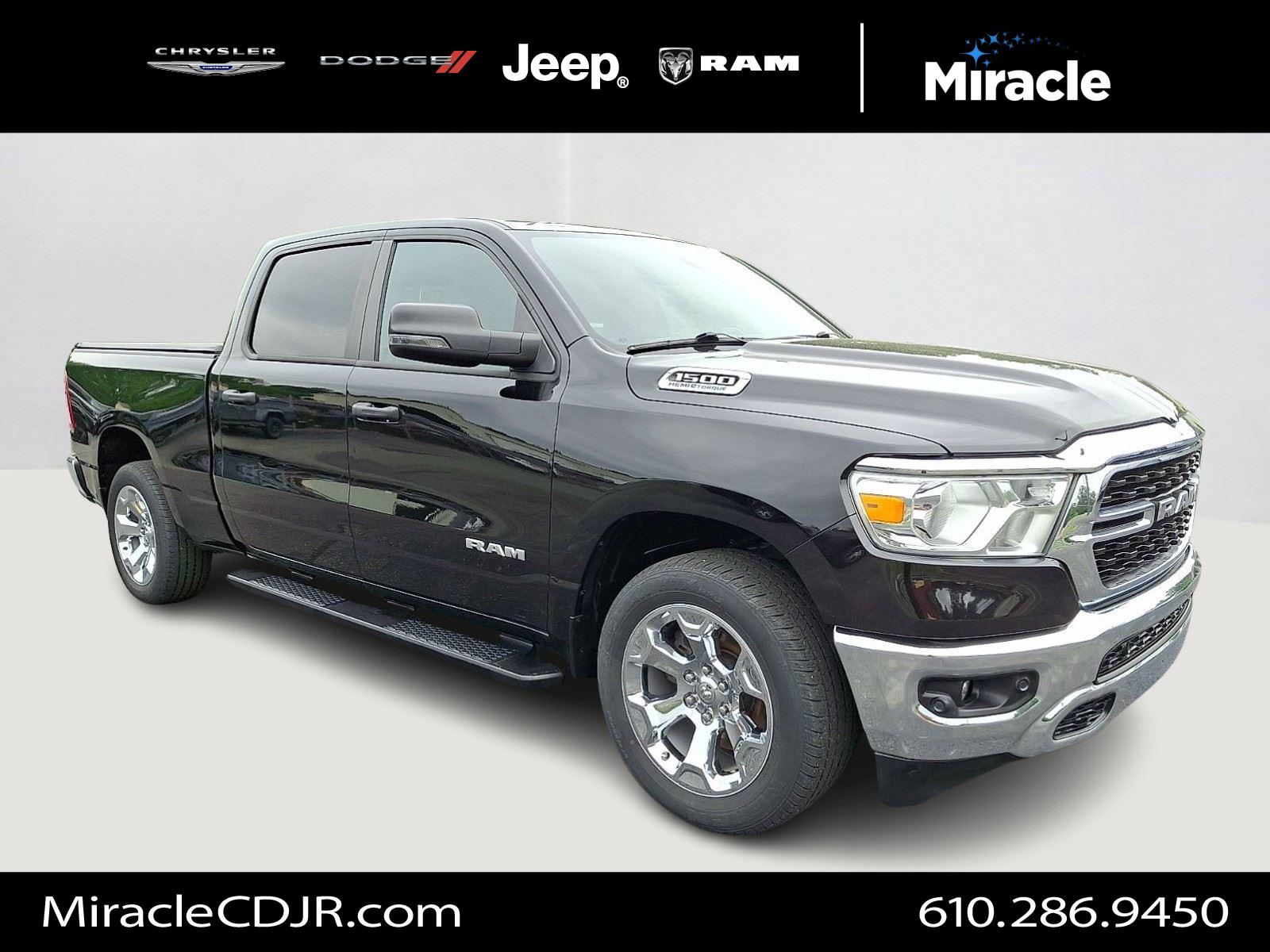 Diamond Black Crystal Pearlcoat 2023 RAM 1500 Pickup Truck Four-Wheel Drive 8-Speed Automatic
