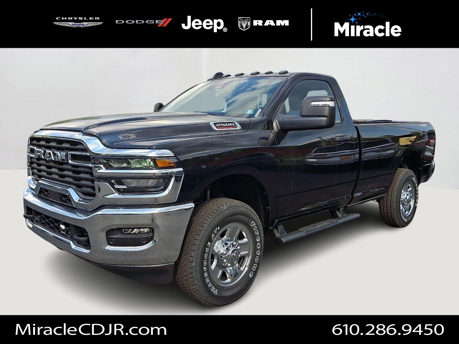 Diamond Black Crystal Pearlcoat 2026 RAM 2500 Pickup Truck Four-Wheel Drive 8-Speed Automatic