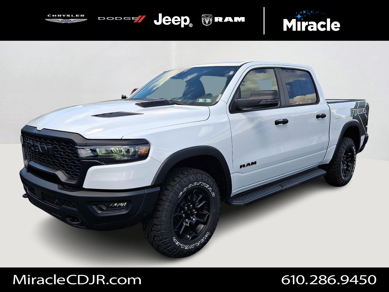 Bright White Clearcoat 2026 RAM 1500 Pickup Truck Four-Wheel Drive 8-Speed Automatic