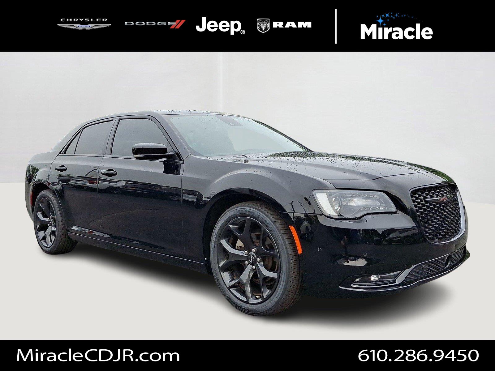 Gloss Black 2023 Chrysler 300 Sedan Rear-Wheel Drive 8-Speed Automatic
