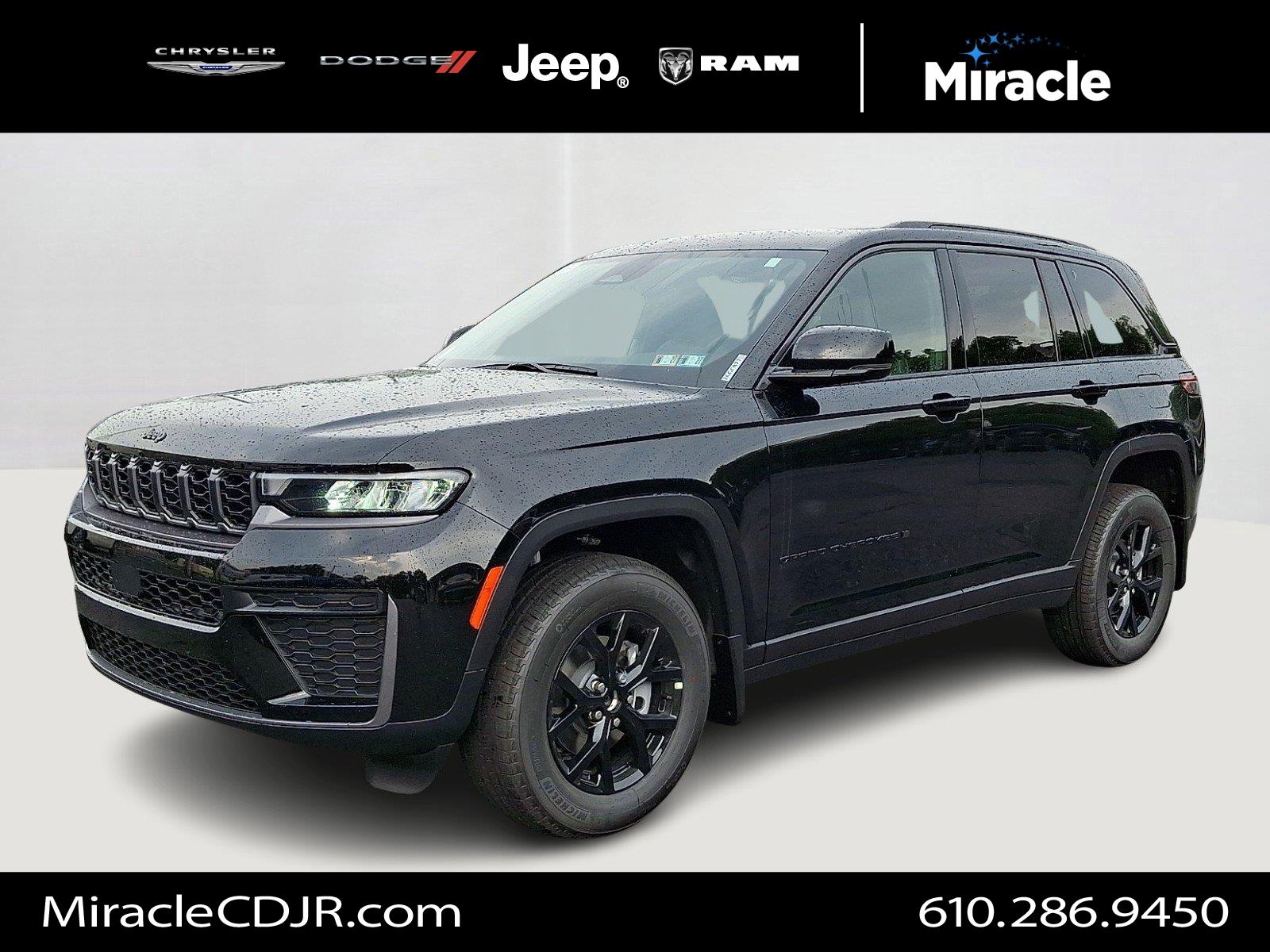 Diamond Black Crystal Pearlcoat 2026 Jeep Grand Cherokee SUV / Crossover Four-Wheel Drive 8-Speed Automatic