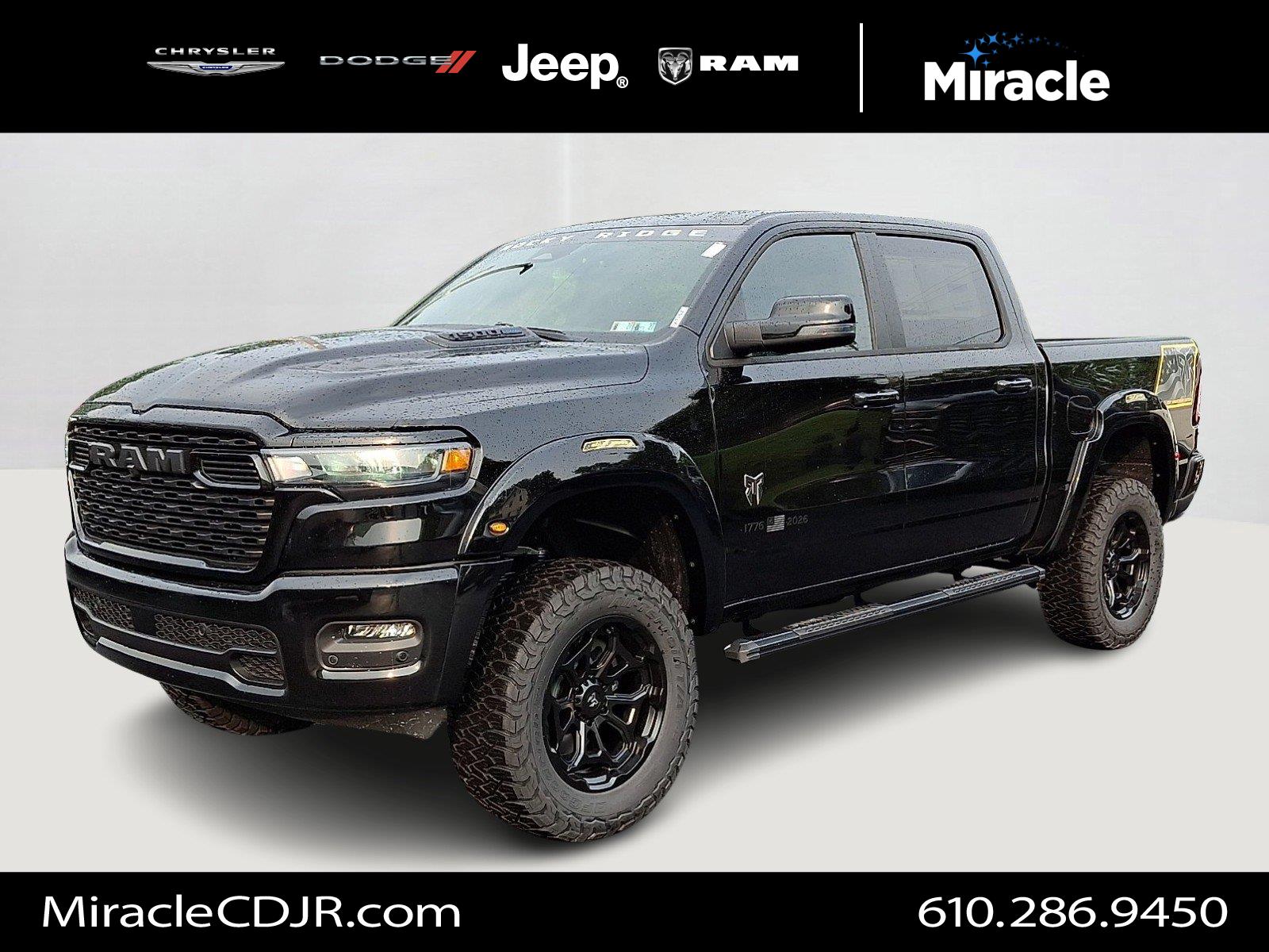 Diamond Black Crystal Pearlcoat 2026 RAM 1500 Pickup Truck Four-Wheel Drive 8-Speed Automatic