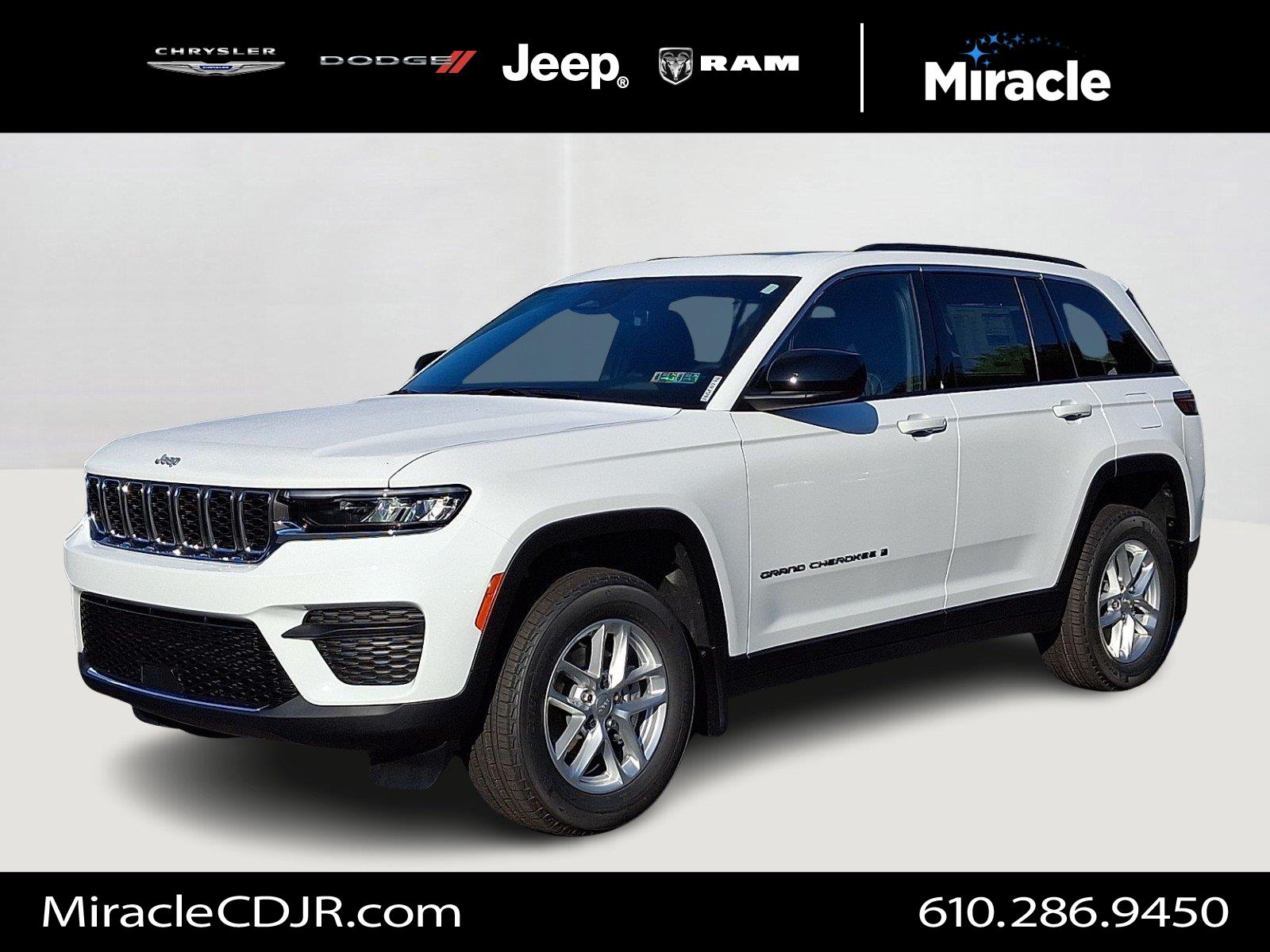 Bright White Clearcoat 2026 Jeep Grand Cherokee SUV / Crossover Four-Wheel Drive 8-Speed Automatic
