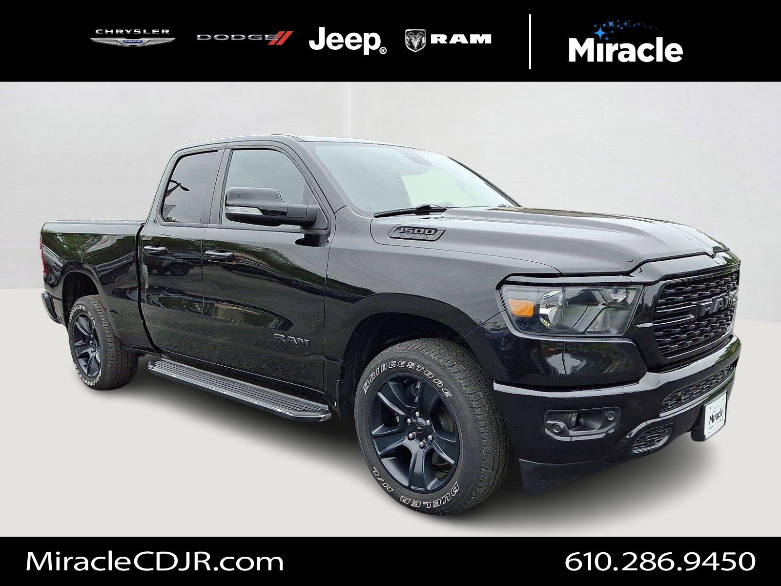 Diamond Black Crystal Pearlcoat 2022 RAM 1500 Pickup Truck Four-Wheel Drive 8-Speed Automatic