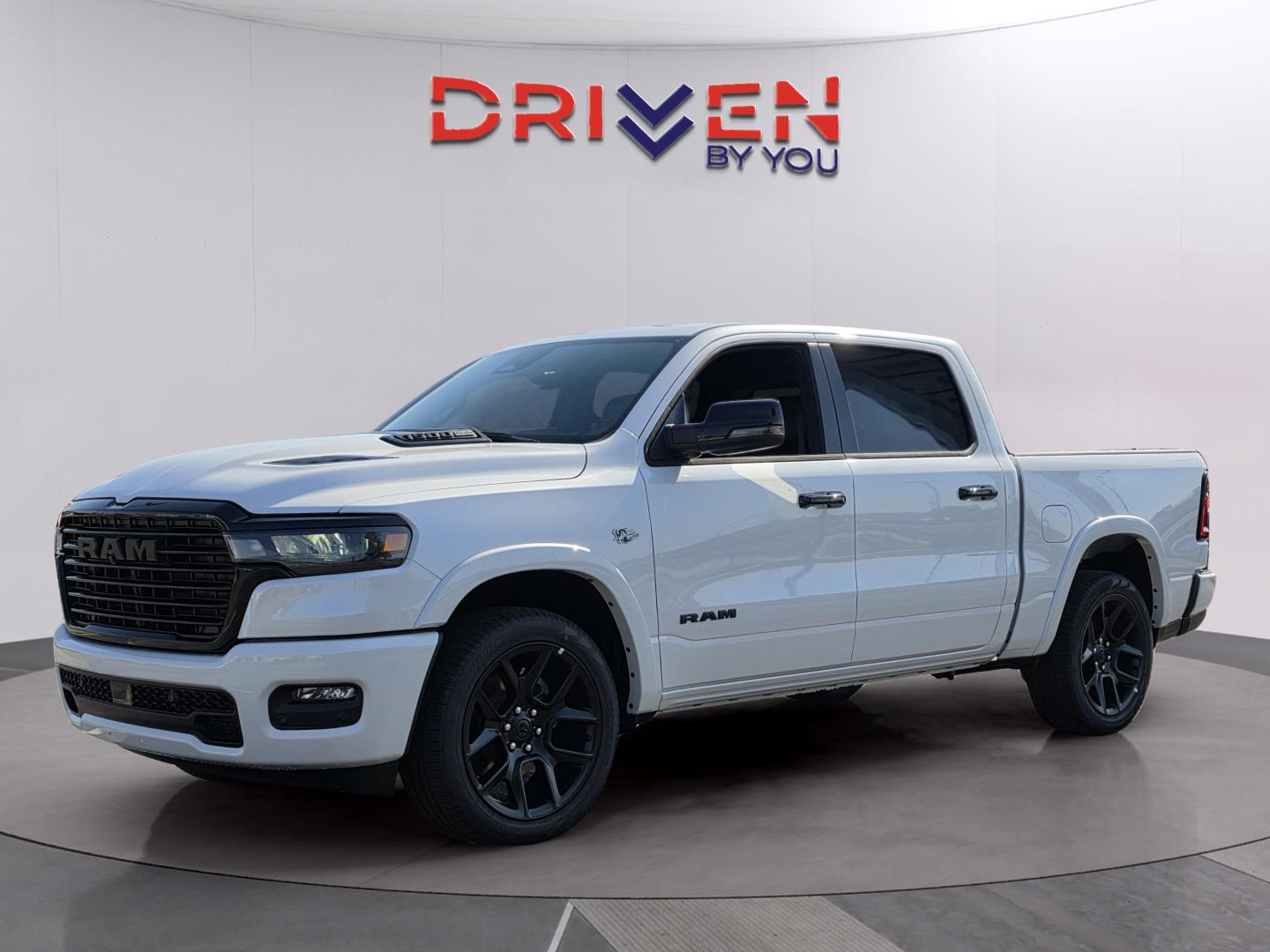 Ivory White Tri-Coat Pearlcoat 2026 RAM 1500 Laramie Crew Cab 4WD Pickup Truck Four-Wheel Drive 8-Speed Automatic
