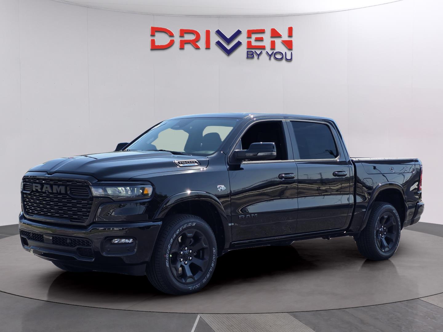 Diamond Black Crystal Pearlcoat 2026 RAM 1500 Big Horn Crew Cab 4WD Pickup Truck Four-Wheel Drive 8-Speed Automatic