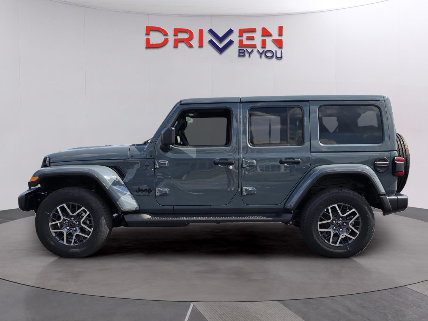 View vehicle photo 2