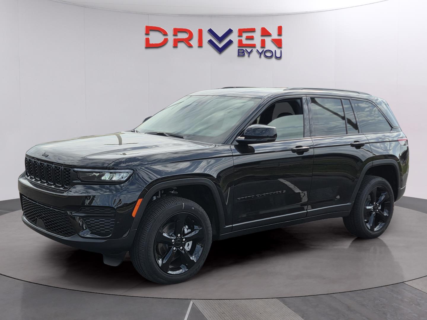 Diamond Black Crystal Pearlcoat 2025 Jeep Grand Cherokee Altitude X RWD SUV / Crossover 4X2 8-Speed Automatic