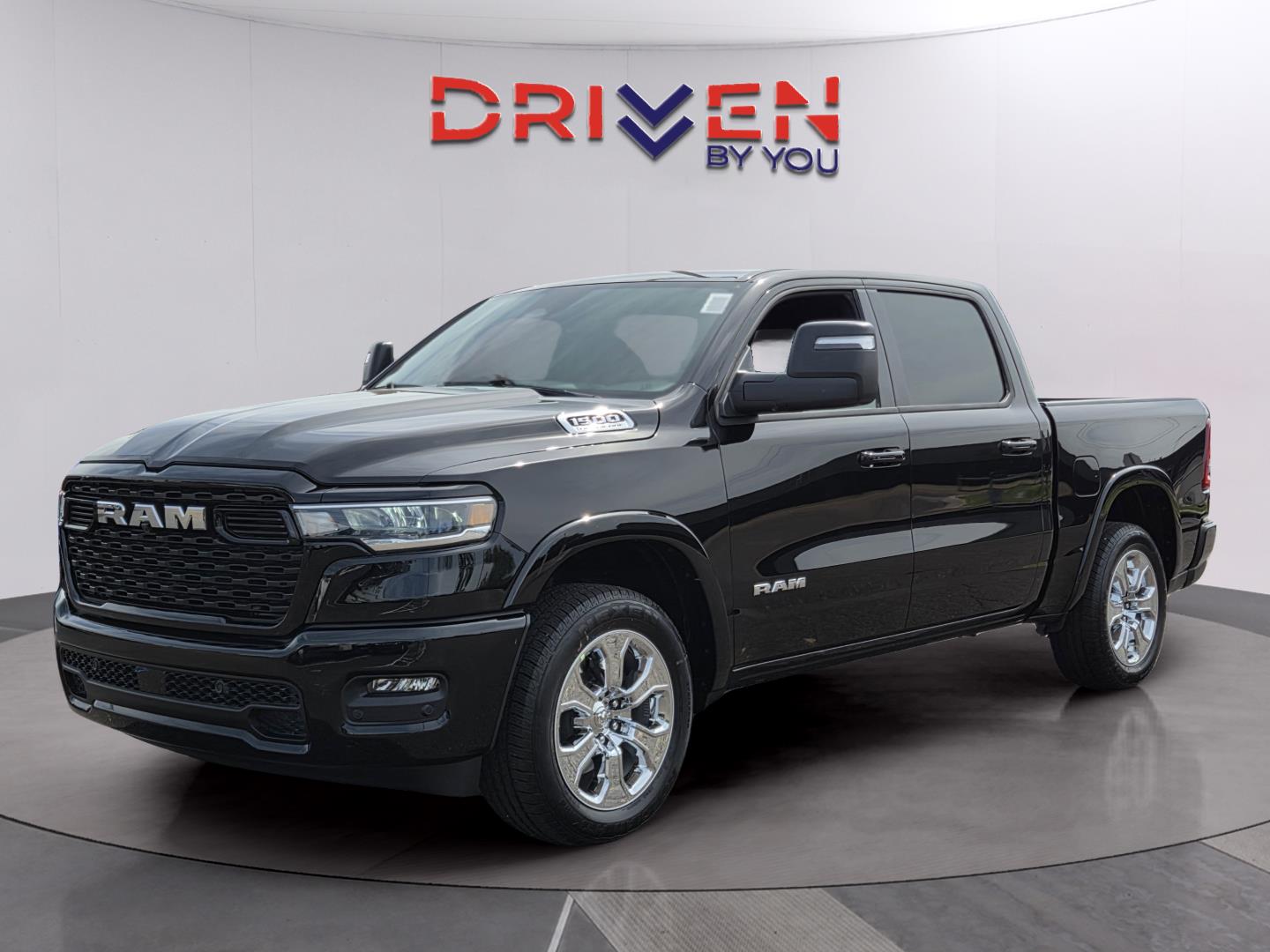 Diamond Black Crystal Pearlcoat 2026 RAM 1500 Big Horn Crew Cab 4WD Pickup Truck Four-Wheel Drive 8-Speed Automatic