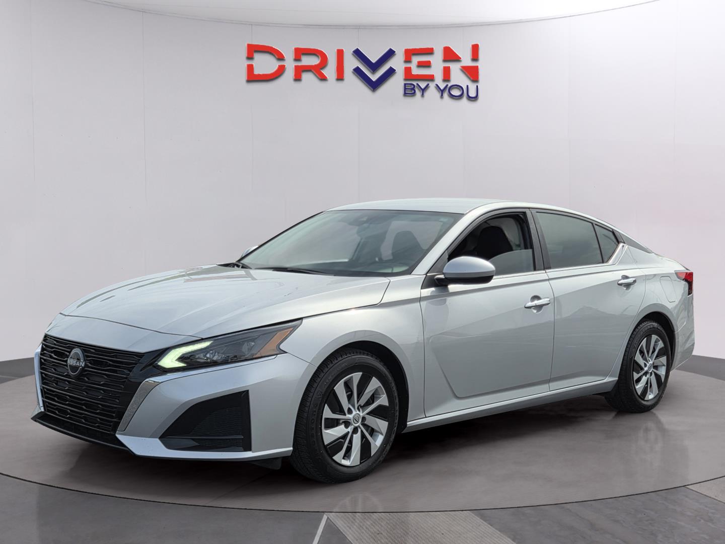 Brilliant Silver Metallic 2023 Nissan Altima 2.5 S FWD Sedan Front-Wheel Drive Continuously Variable Transmission