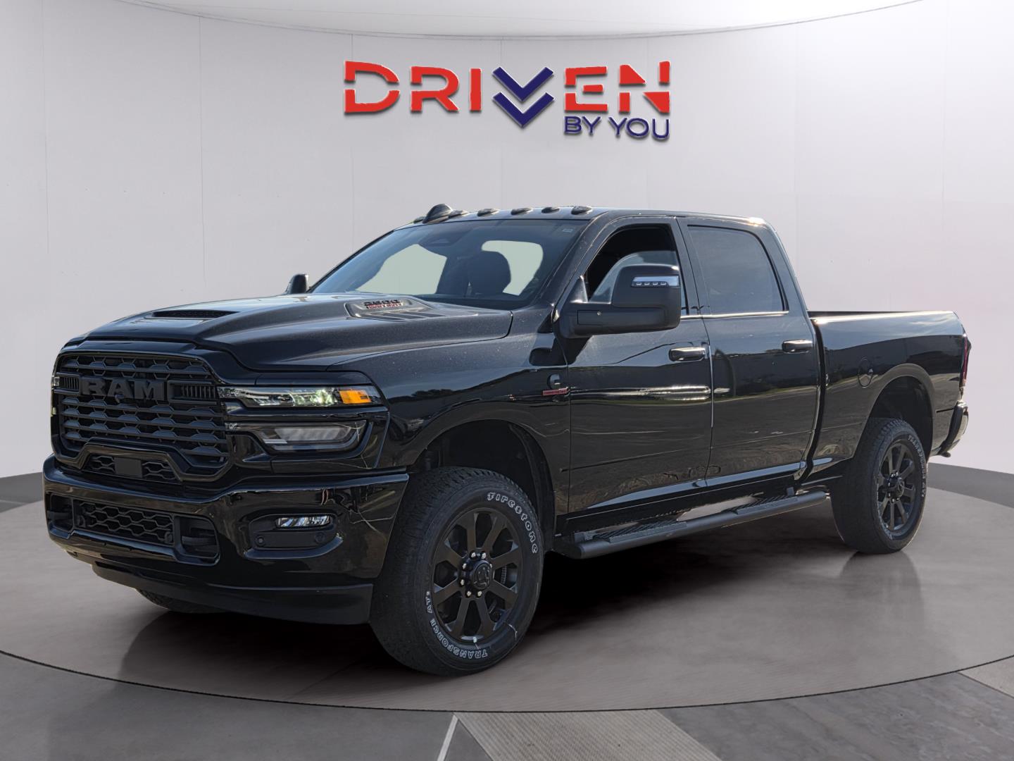 Diamond Black Crystal Pearlcoat 2026 RAM 2500 Black Express Crew Cab 4WD Pickup Truck Four-Wheel Drive 8-Speed Automatic