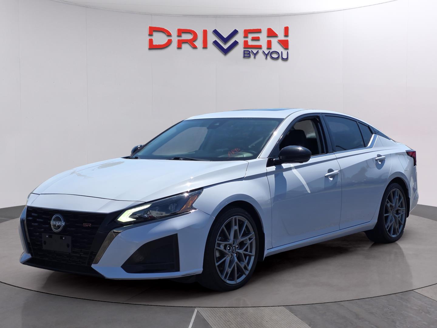 Gray Sky Pearl 2023 Nissan Altima 2.0 SR FWD Sedan Front-Wheel Drive Continuously Variable Transmission