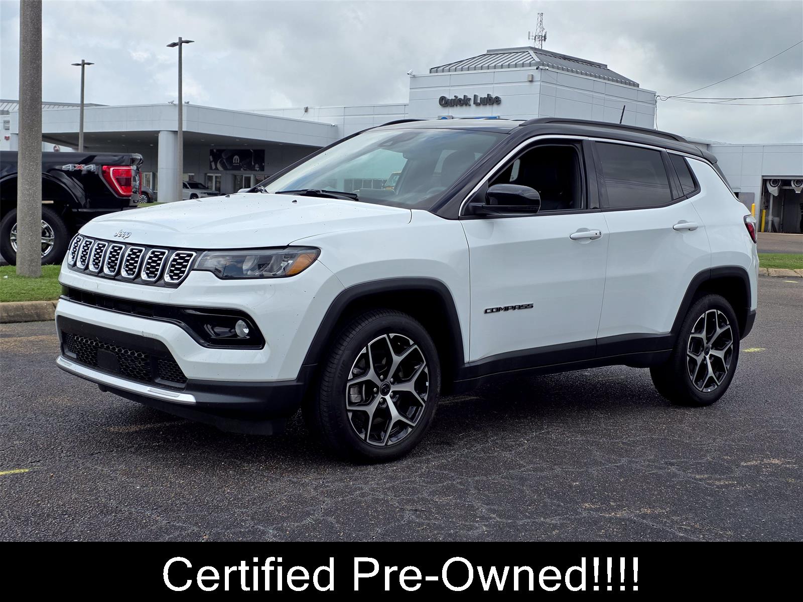 Bright White Clearcoat 2025 Jeep Compass SUV / Crossover Four-Wheel Drive 8-Speed Automatic