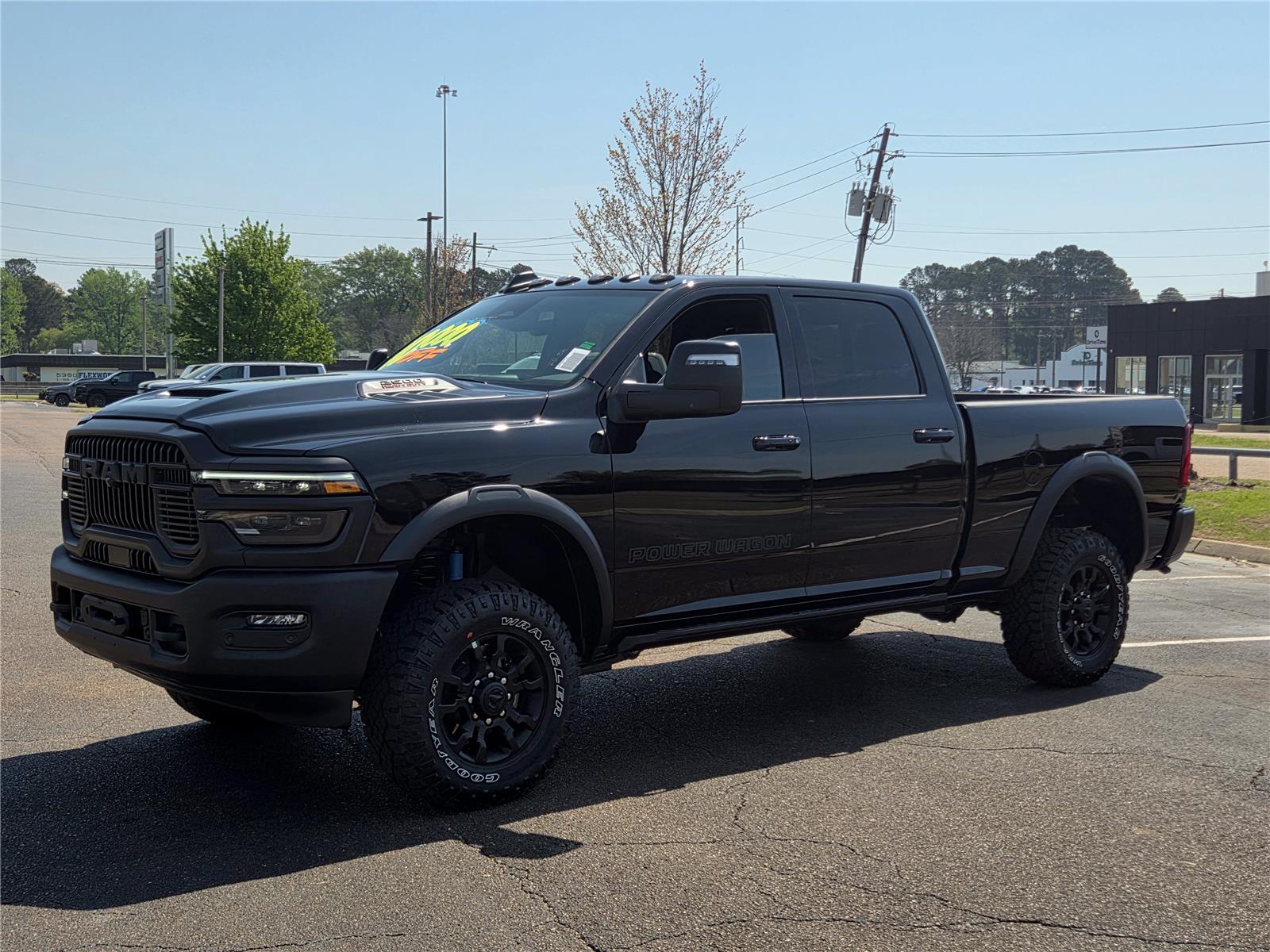 Diamond Black Crystal Pearlcoat 2026 RAM 2500 Pickup Truck Four-Wheel Drive 8-Speed Automatic