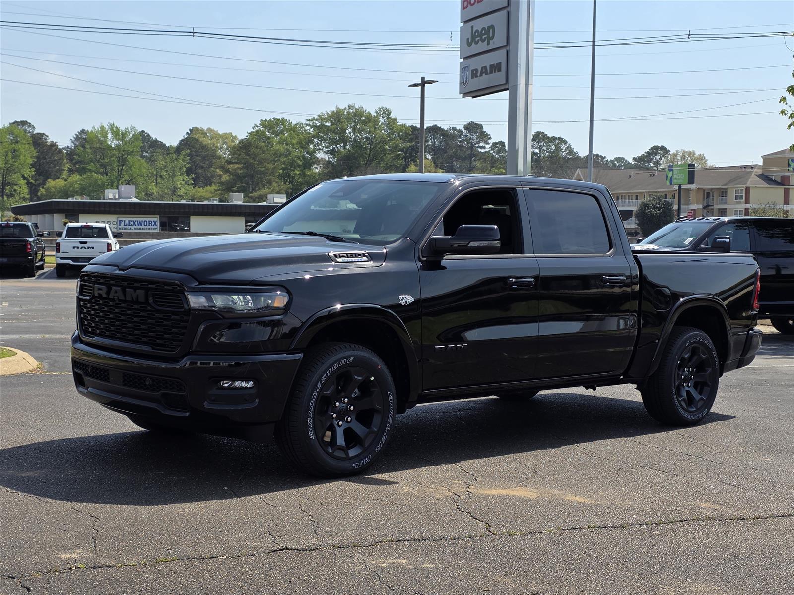 Diamond Black Crystal Pearlcoat 2026 RAM 1500 Pickup Truck Four-Wheel Drive 8-Speed Automatic
