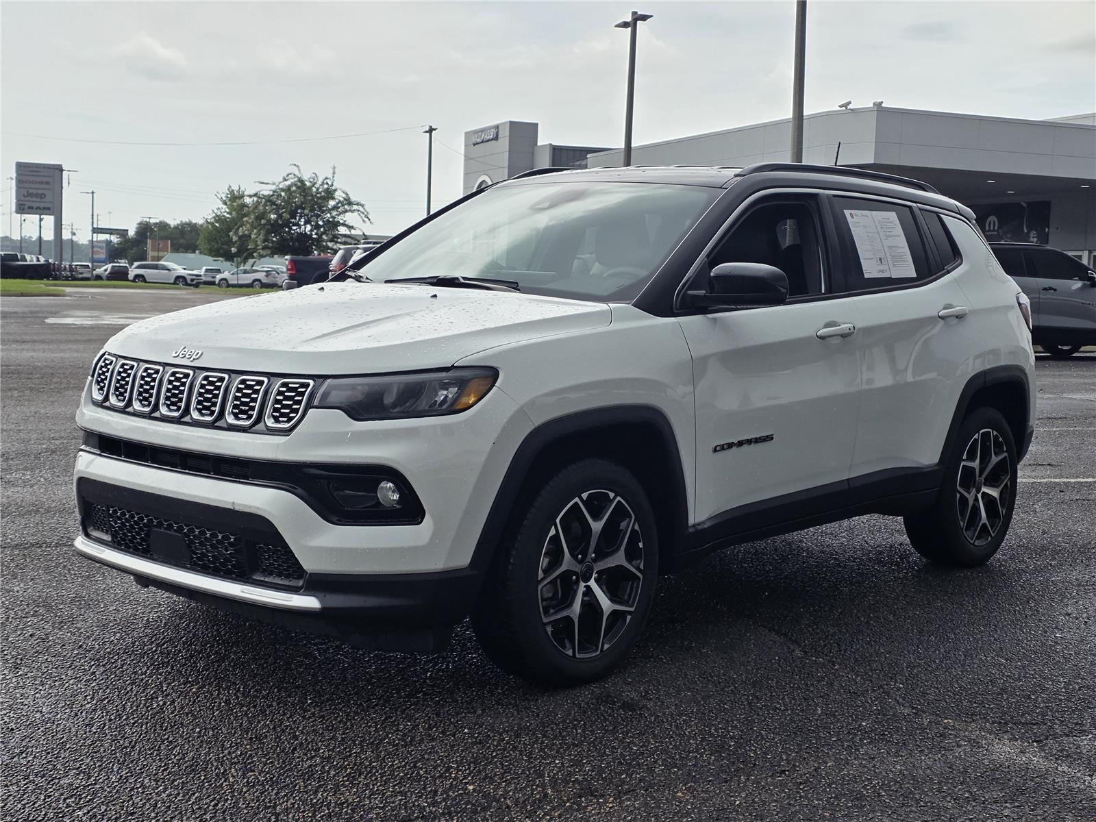 Bright White Clearcoat 2025 Jeep Compass SUV / Crossover Four-Wheel Drive 8-Speed Automatic
