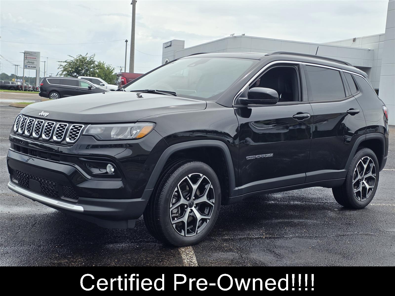 Diamond Black Crystal Pearlcoat 2025 Jeep Compass SUV / Crossover Four-Wheel Drive 8-Speed Automatic