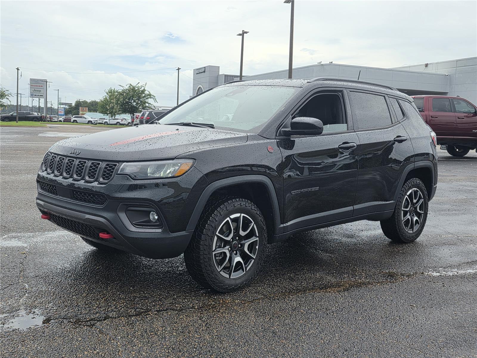 Diamond Black Crystal Pearlcoat 2025 Jeep Compass SUV / Crossover Four-Wheel Drive 8-Speed Automatic