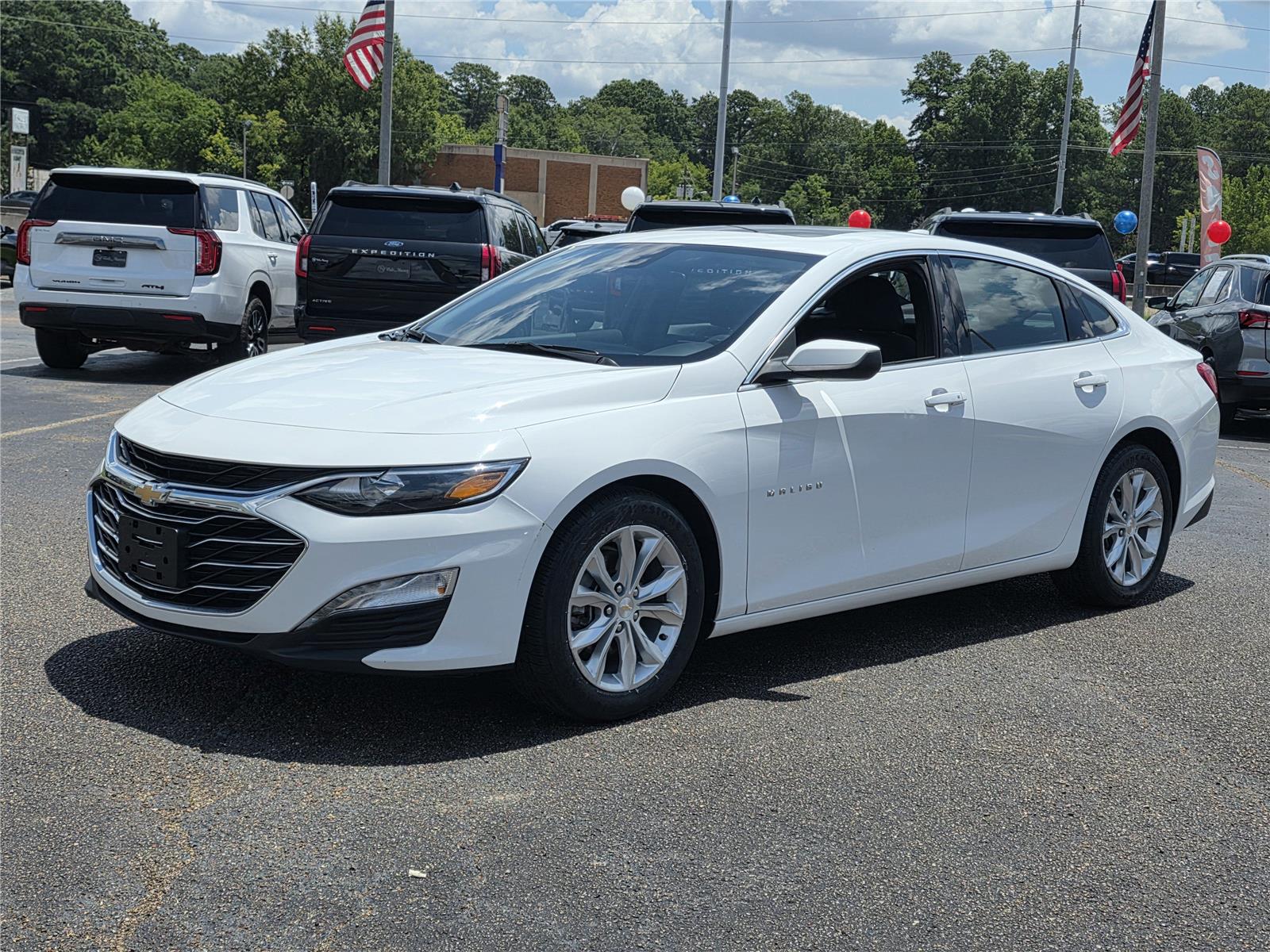 Summit White 2024 Chevrolet Malibu Sedan Front-Wheel Drive Continuously Variable Transmission