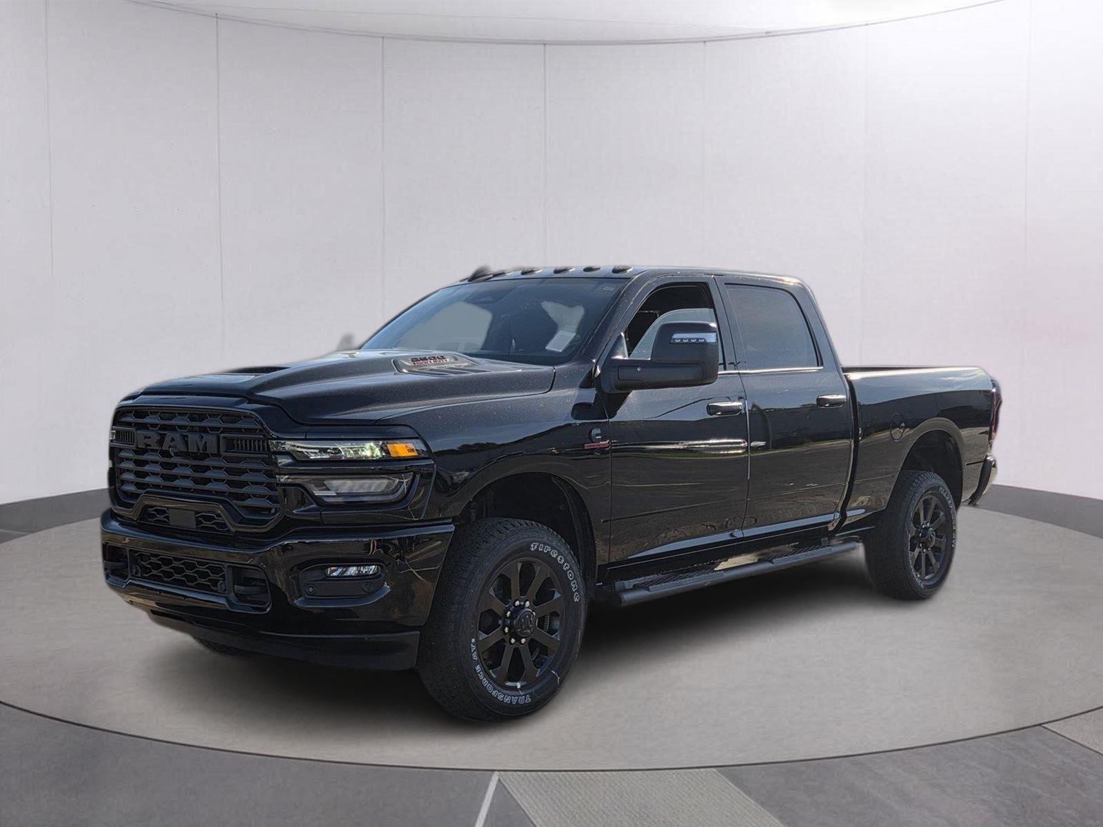 Diamond Black Crystal Pearlcoat 2026 RAM 2500 Pickup Truck Four-Wheel Drive 8-Speed Automatic