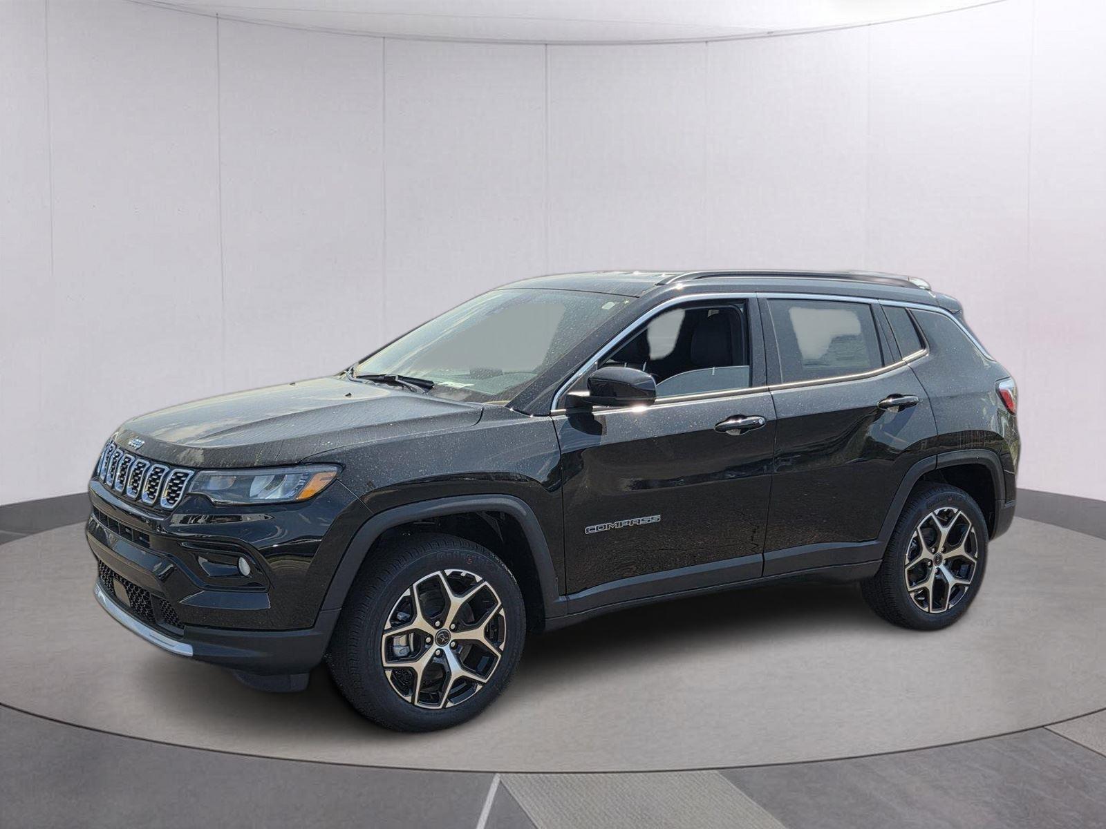 Diamond Black Crystal Pearlcoat 2026 Jeep Compass SUV / Crossover Four-Wheel Drive 8-Speed Automatic