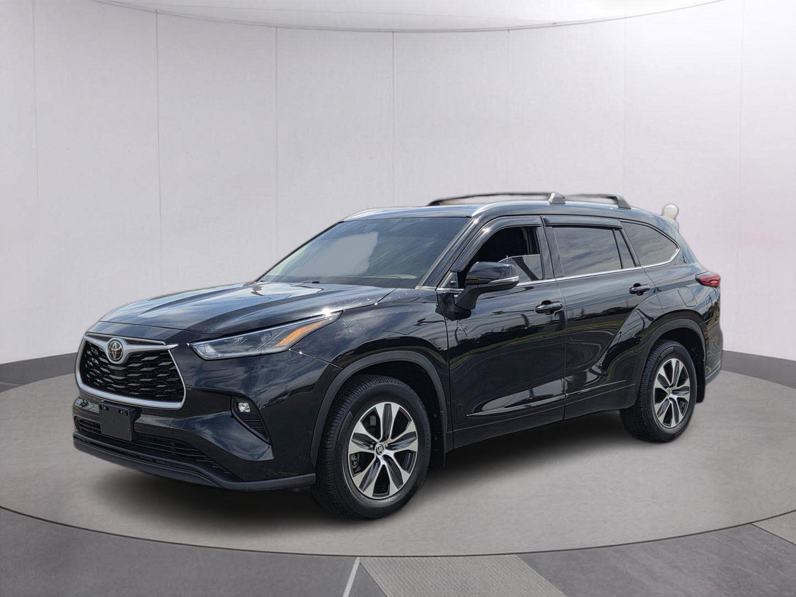 Midnight Black Metallic 2021 Toyota Highlander SUV / Crossover Front-Wheel Drive 8-Speed Automatic