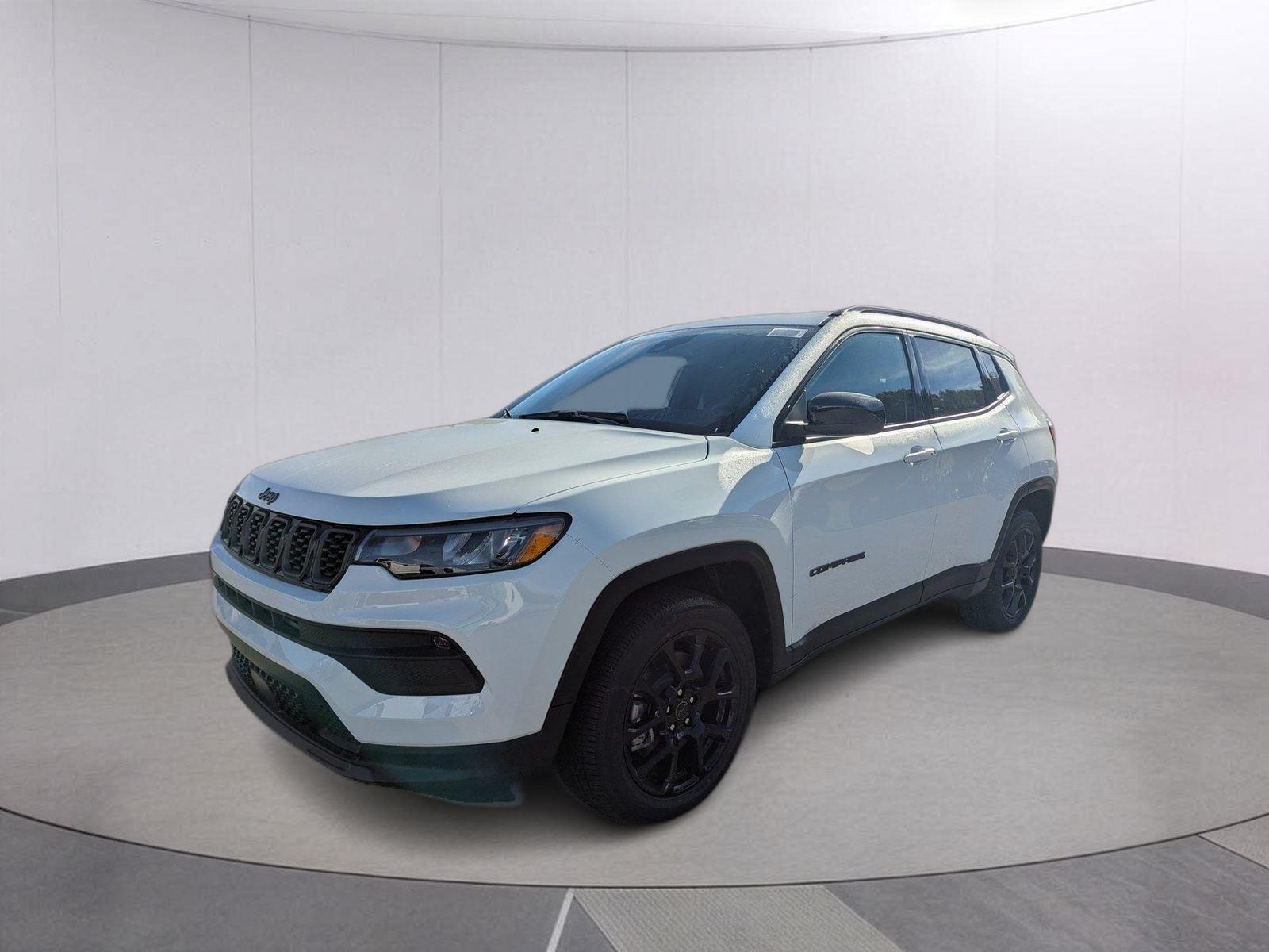Bright White Clearcoat 2026 Jeep Compass SUV / Crossover Four-Wheel Drive 8-Speed Automatic