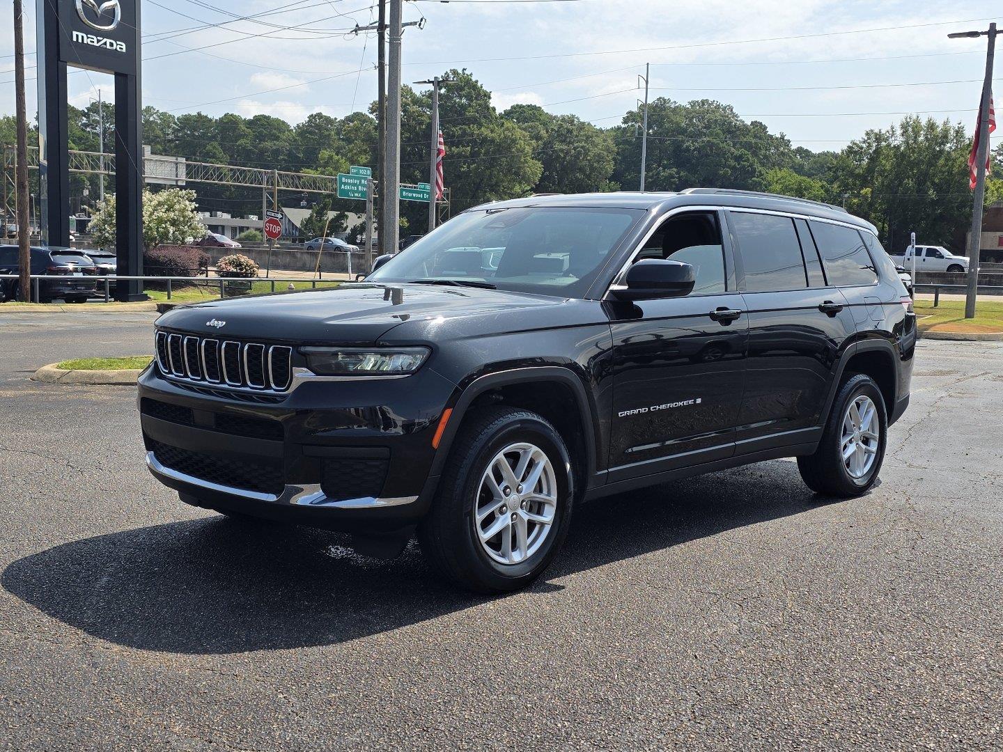 Diamond Black Crystal Pearlcoat 2024 Jeep Grand Cherokee L SUV / Crossover 4X2 8-Speed Automatic