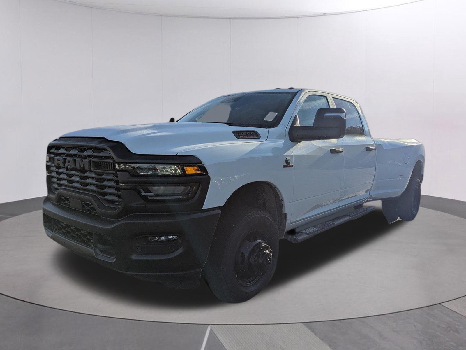 Bright White Clearcoat 2026 RAM 3500 Pickup Truck Four-Wheel Drive 8-Speed Automatic