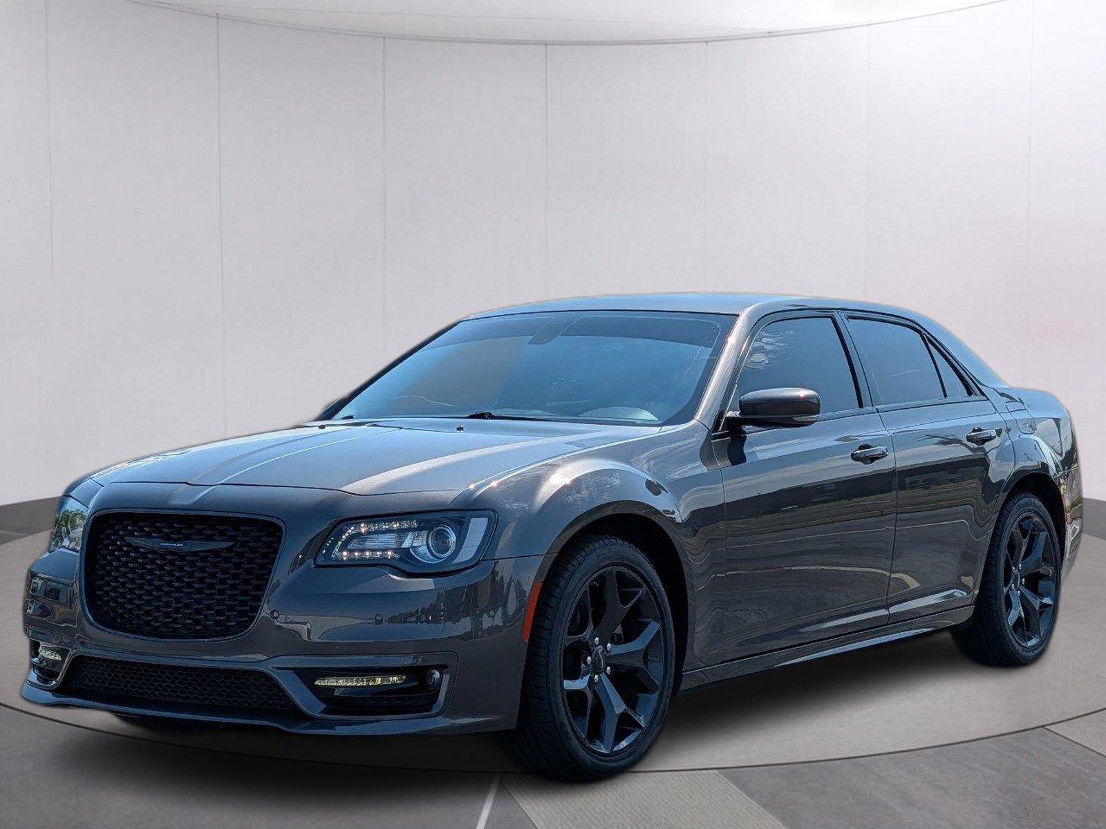 2023 Chrysler 300 Touring L RWD