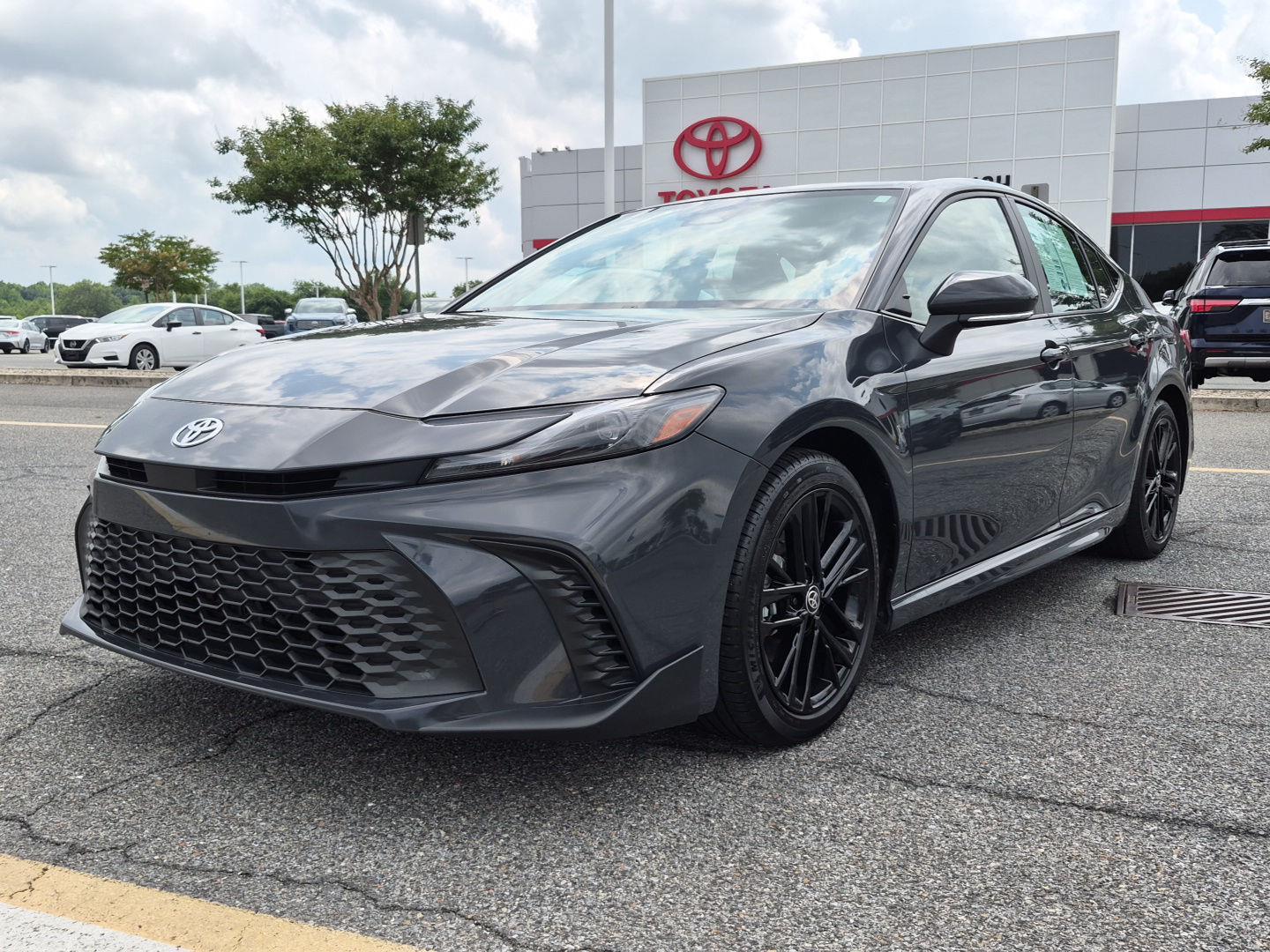 Underground 2025 Toyota Camry Sedan Front-Wheel Drive Continuously Variable Transmission