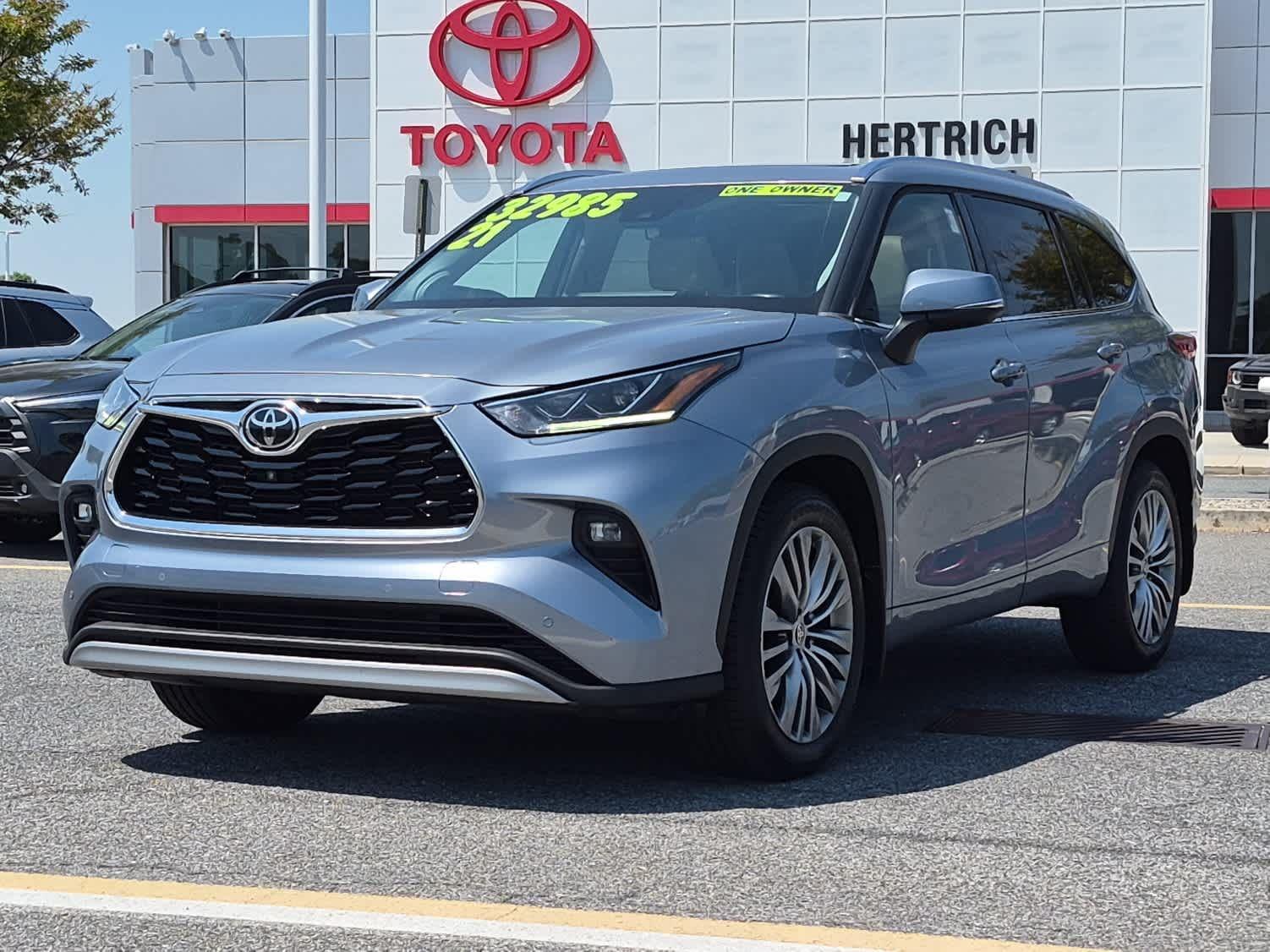 Moondust 2021 Toyota Highlander SUV / Crossover All-Wheel Drive Automatic