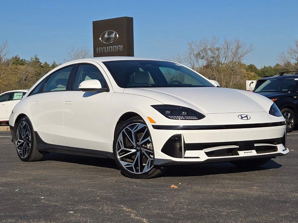  2024 Hyundai IONIQ 6 SEL AWD   