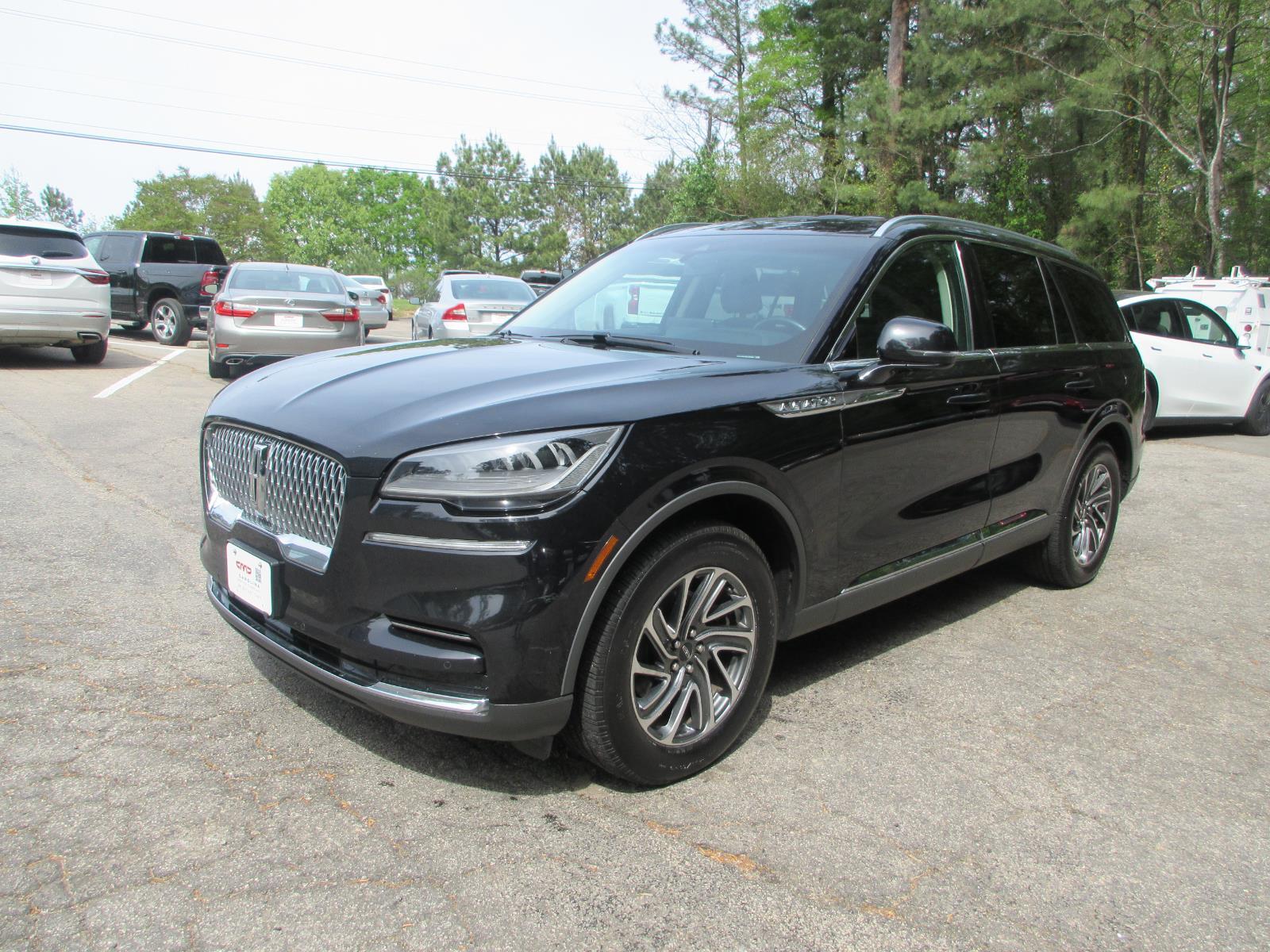 Infinite Black 2022 Lincoln Aviator Livery AWD SUV / Crossover All-Wheel Drive Automatic
