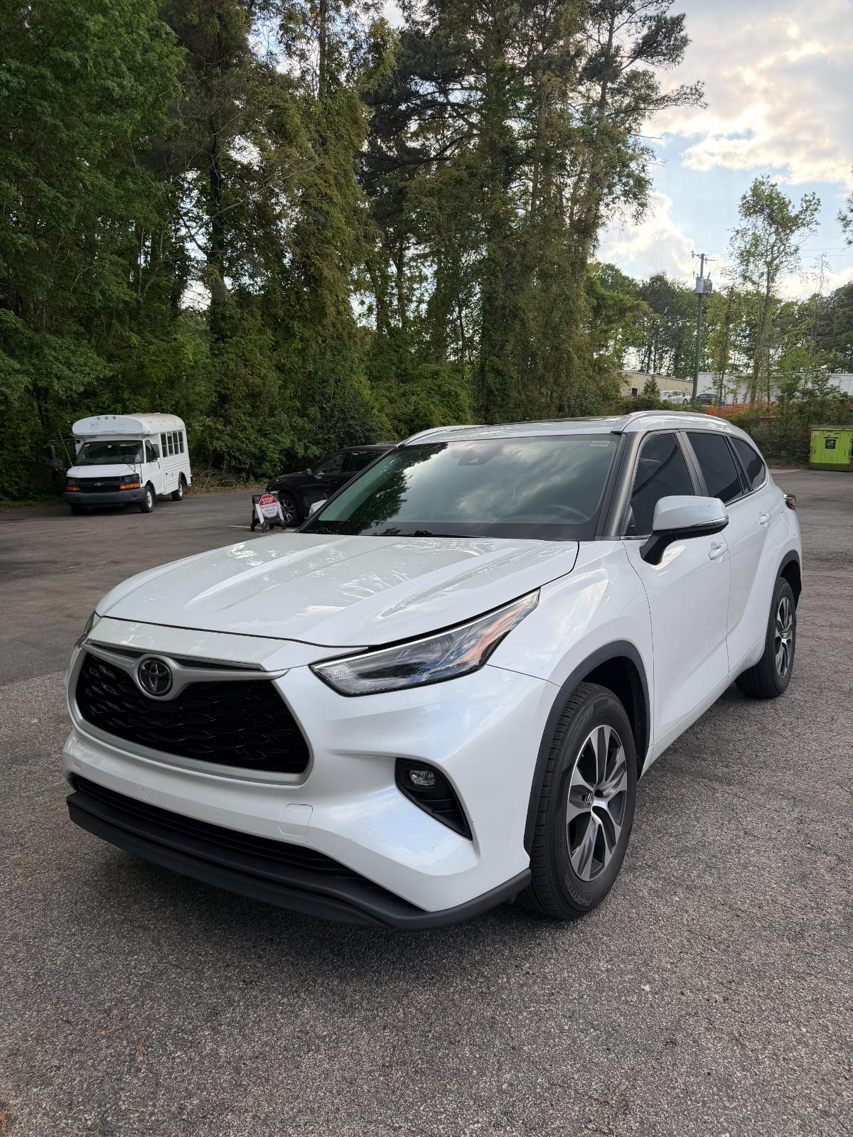 2023 Toyota Highlander XLE FWD